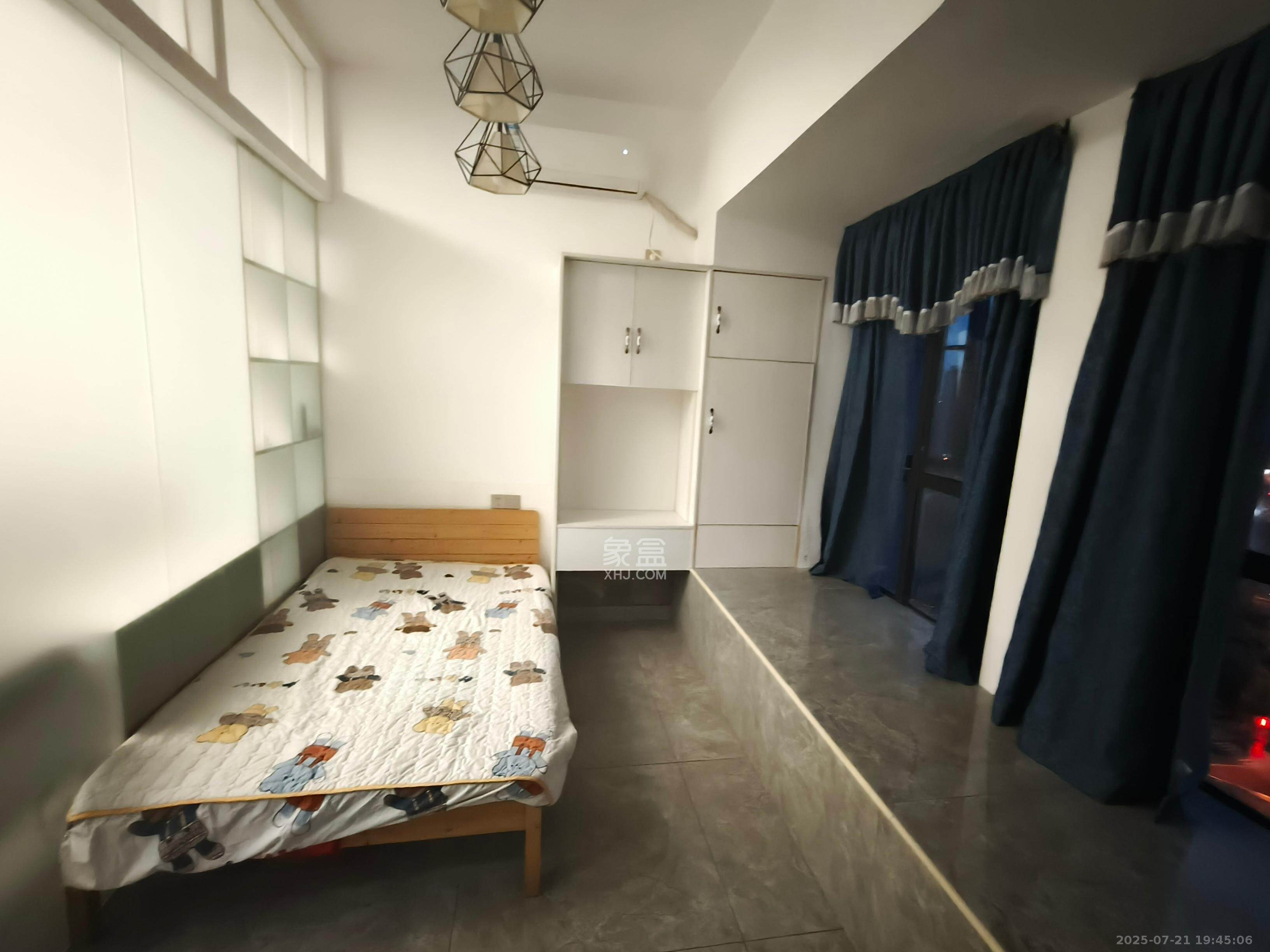 湘诚德峰小区A区  2室1厅1卫   1800.00元/月室内图