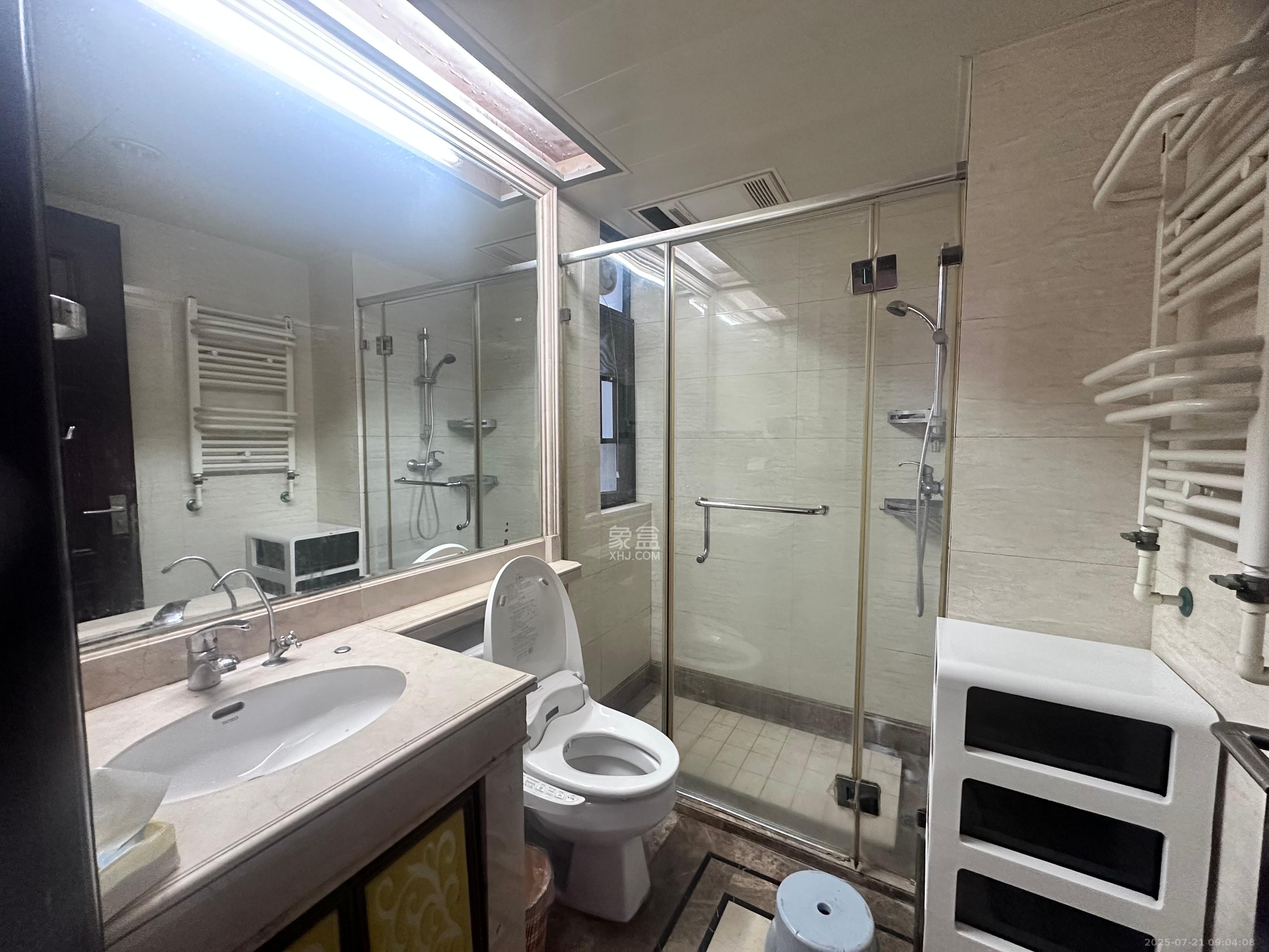 中海国际一期  4室2厅2卫    2600.0元/月室内图