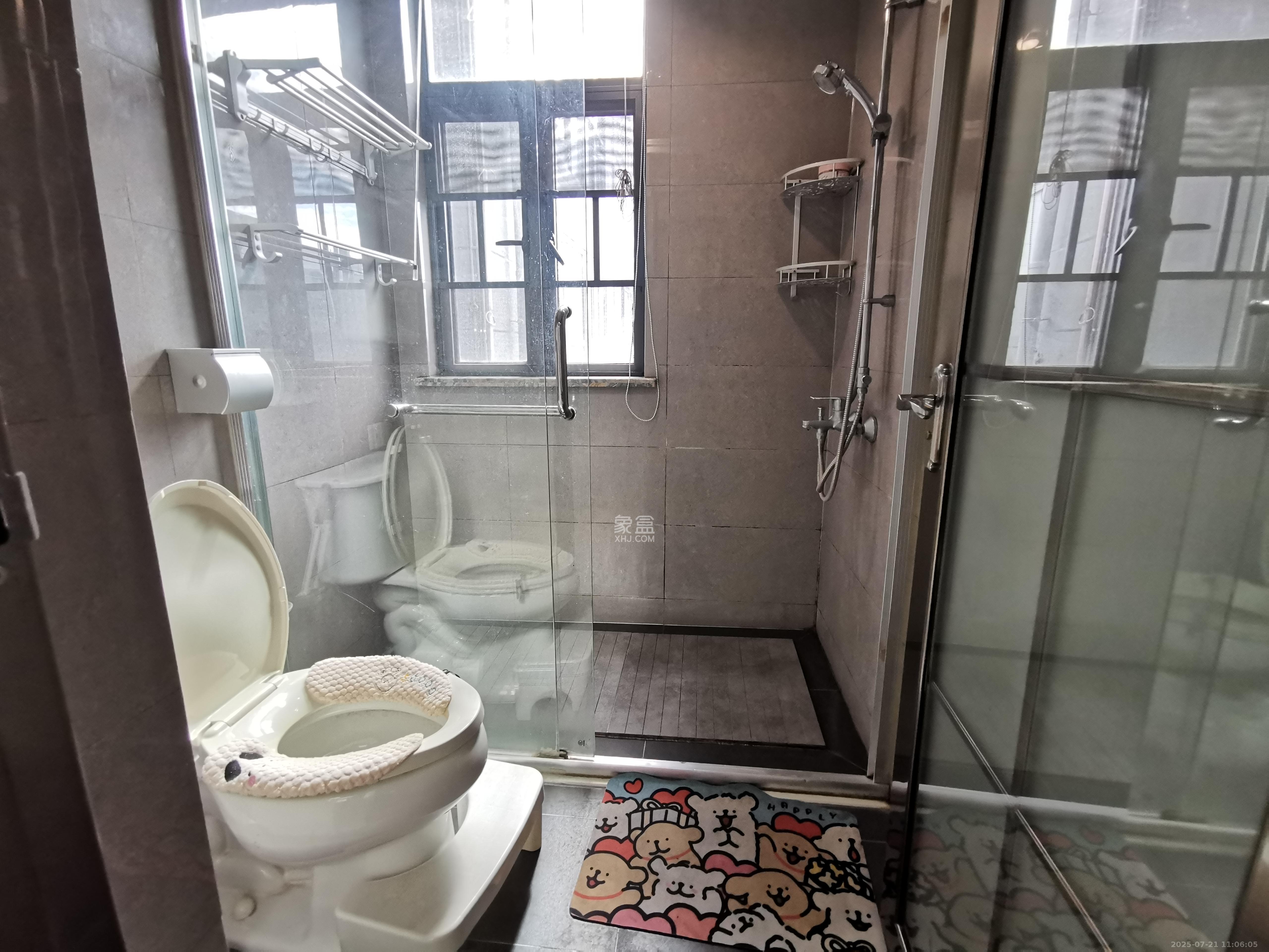 恒伟湘江时代  3室2厅1卫   3300.00元/月室内图