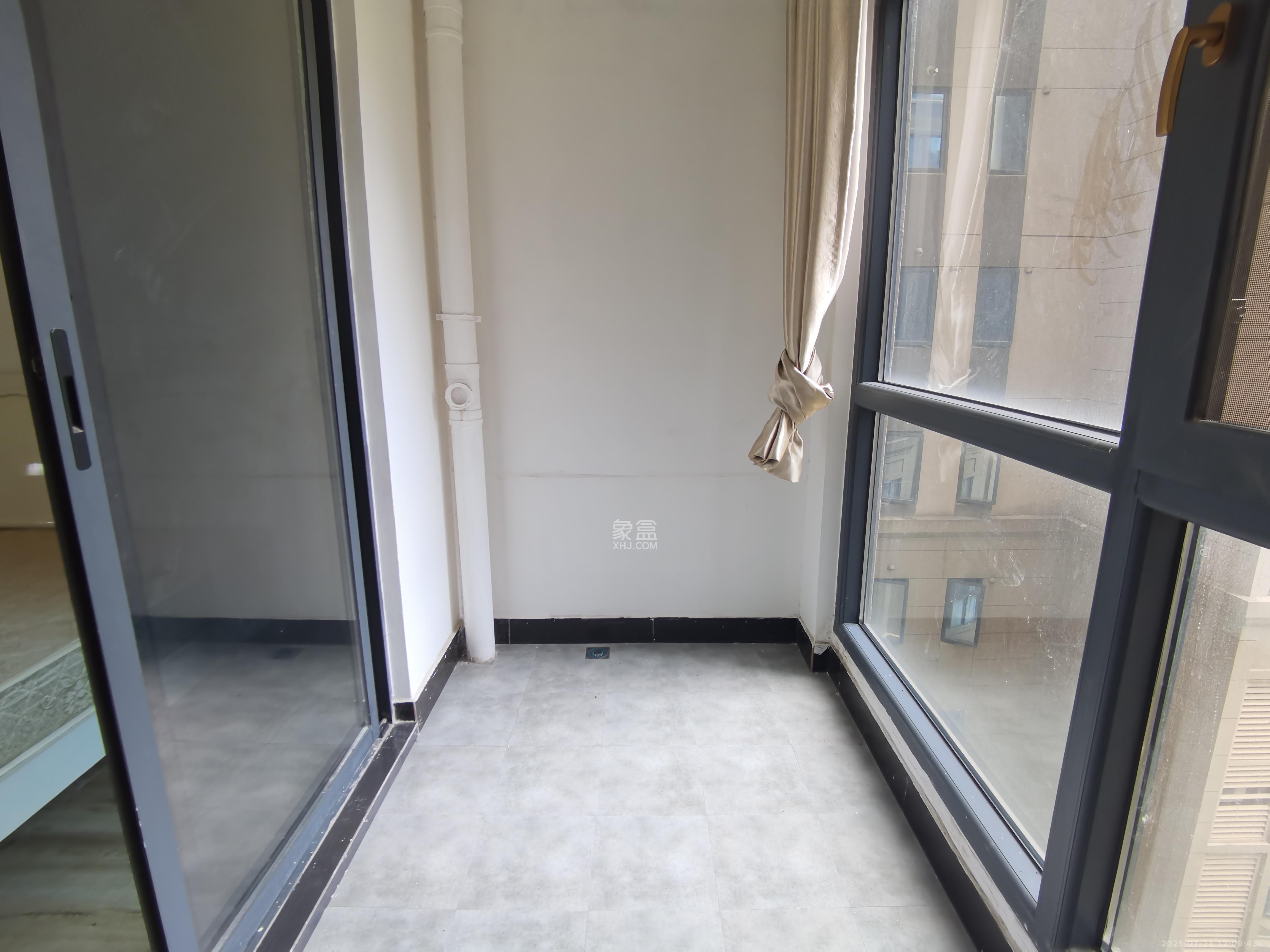 建发中央公园（建发美地）  3室2厅1卫    3200.0元/月室内图