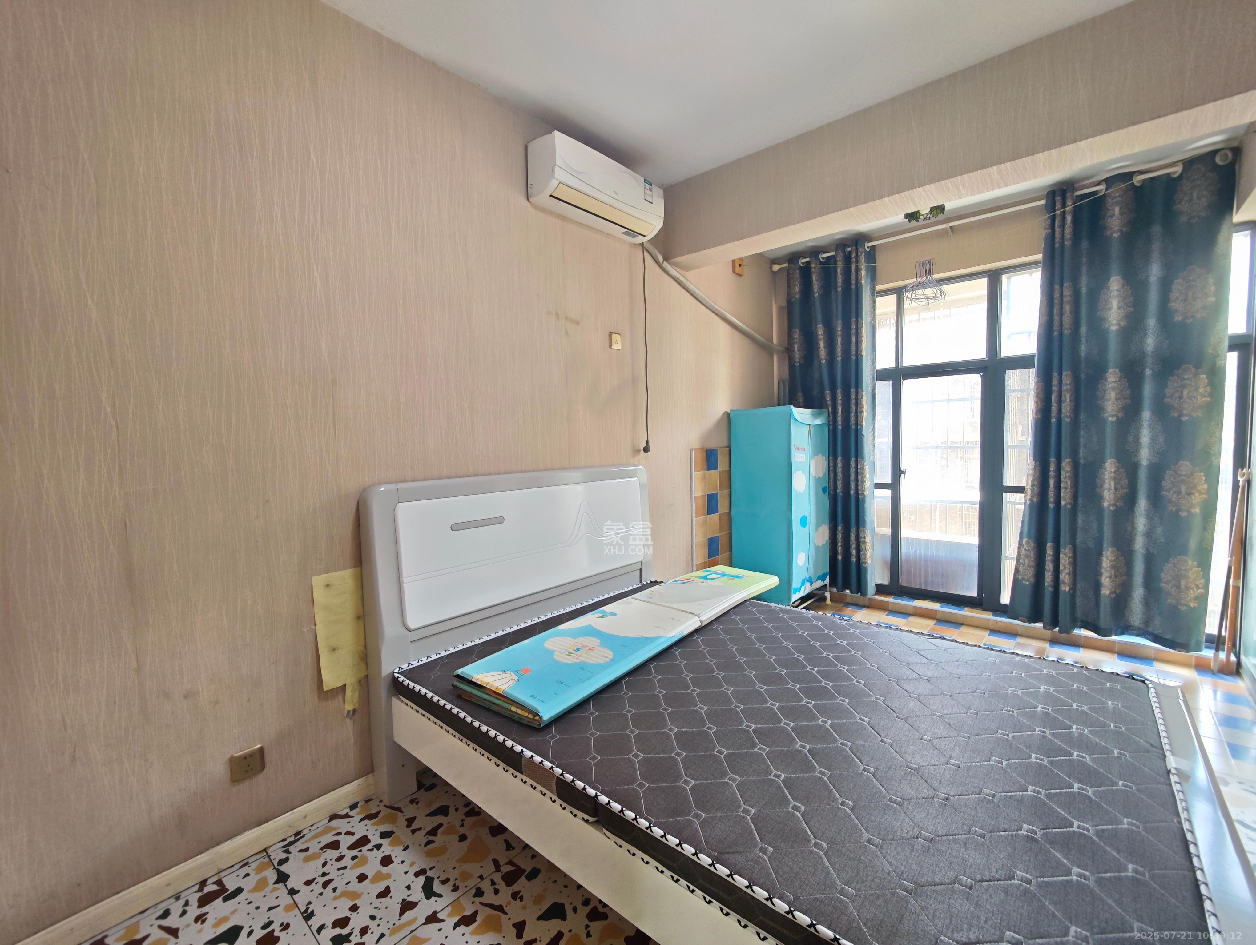 领东汇 3室1厅2卫 2400.0元/月 领东汇 3室1厅2卫 2400.0元/月室内图