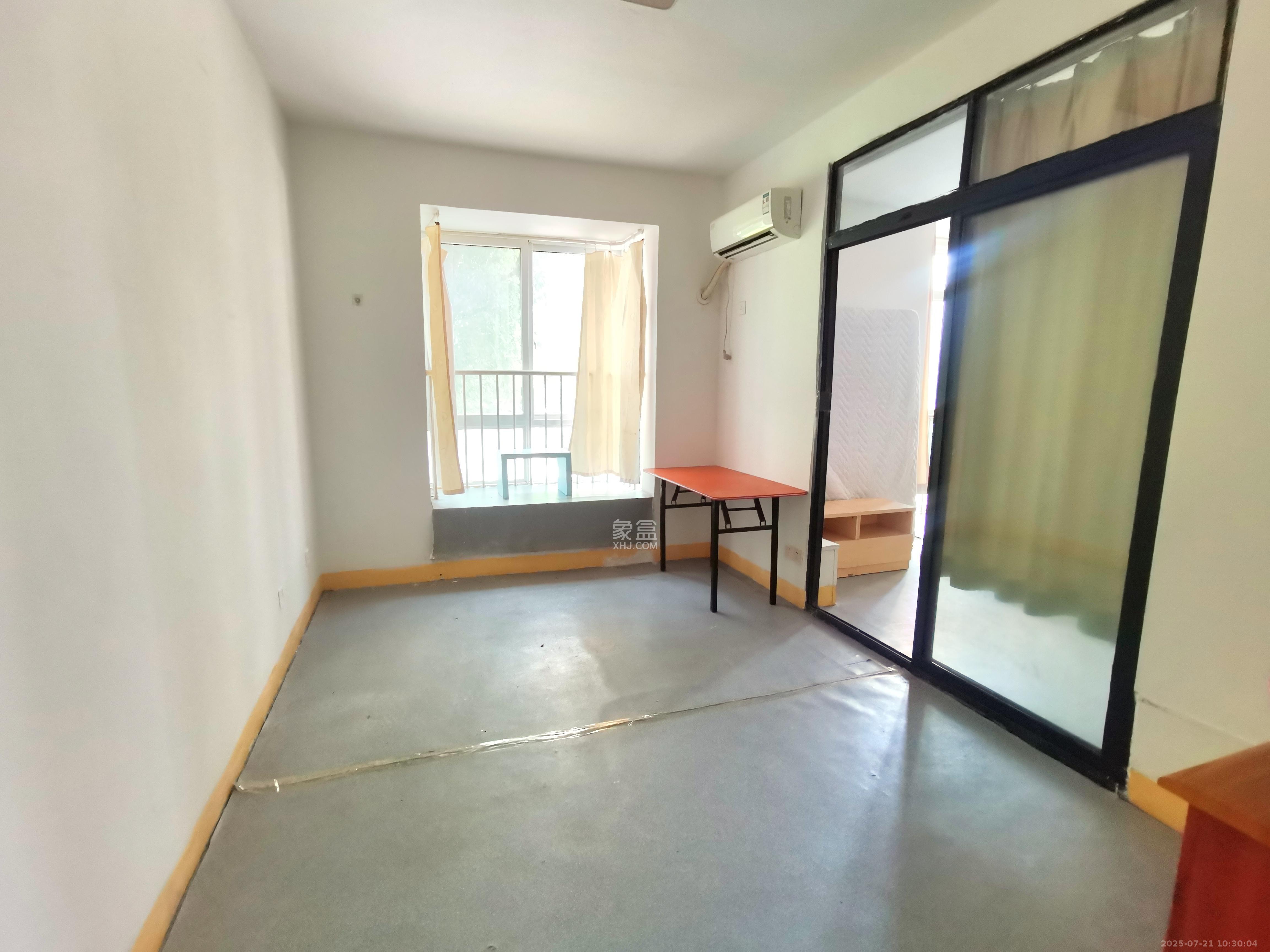 山语城一期 3室1厅2卫 2100.0元/月 山语城一期 3室1厅2卫 2100.0元/月室内图