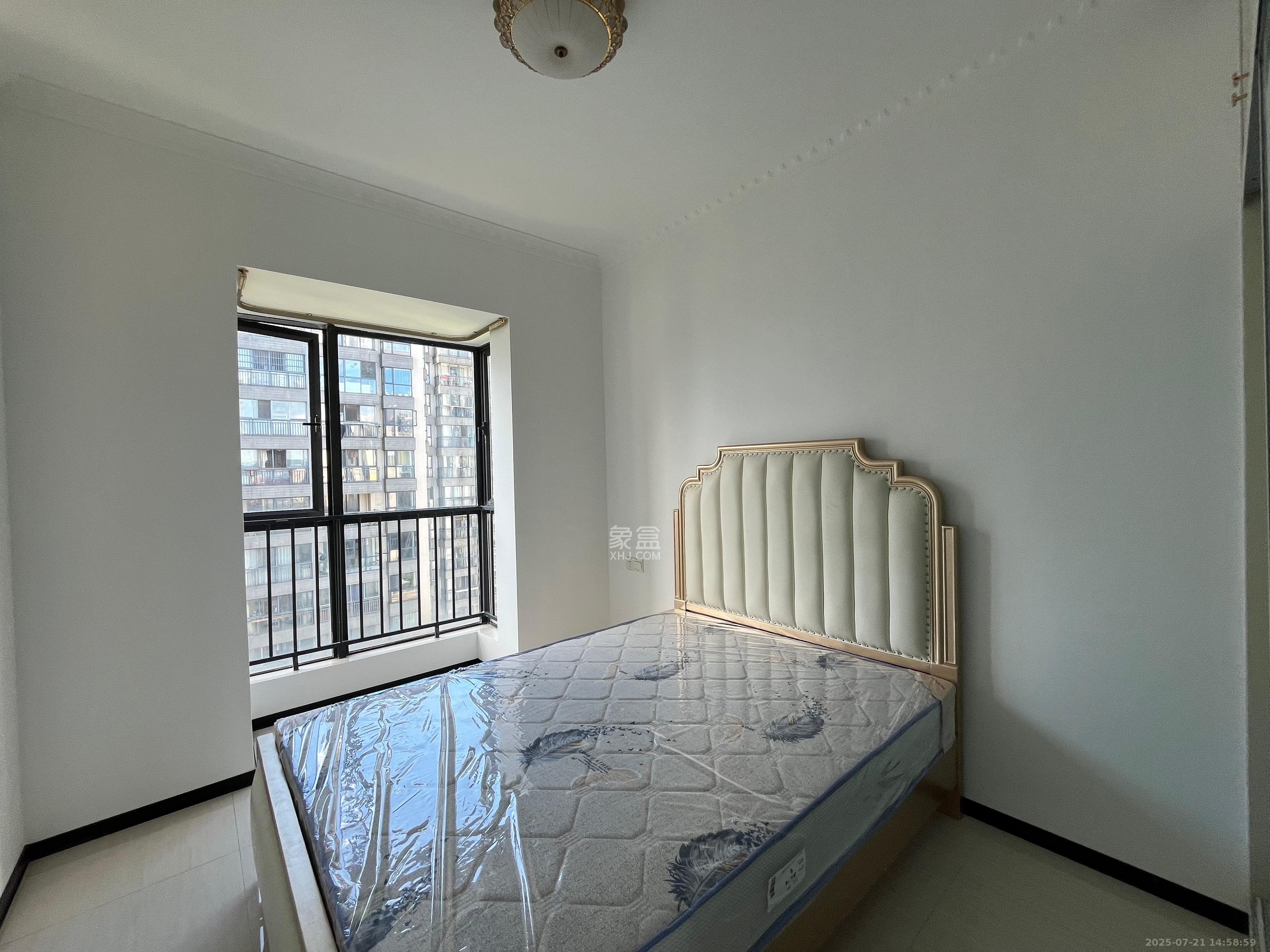 莱茵城 3室2厅1卫 2500.0元/月 莱茵城 3室2厅1卫 2500.0元/月室内图