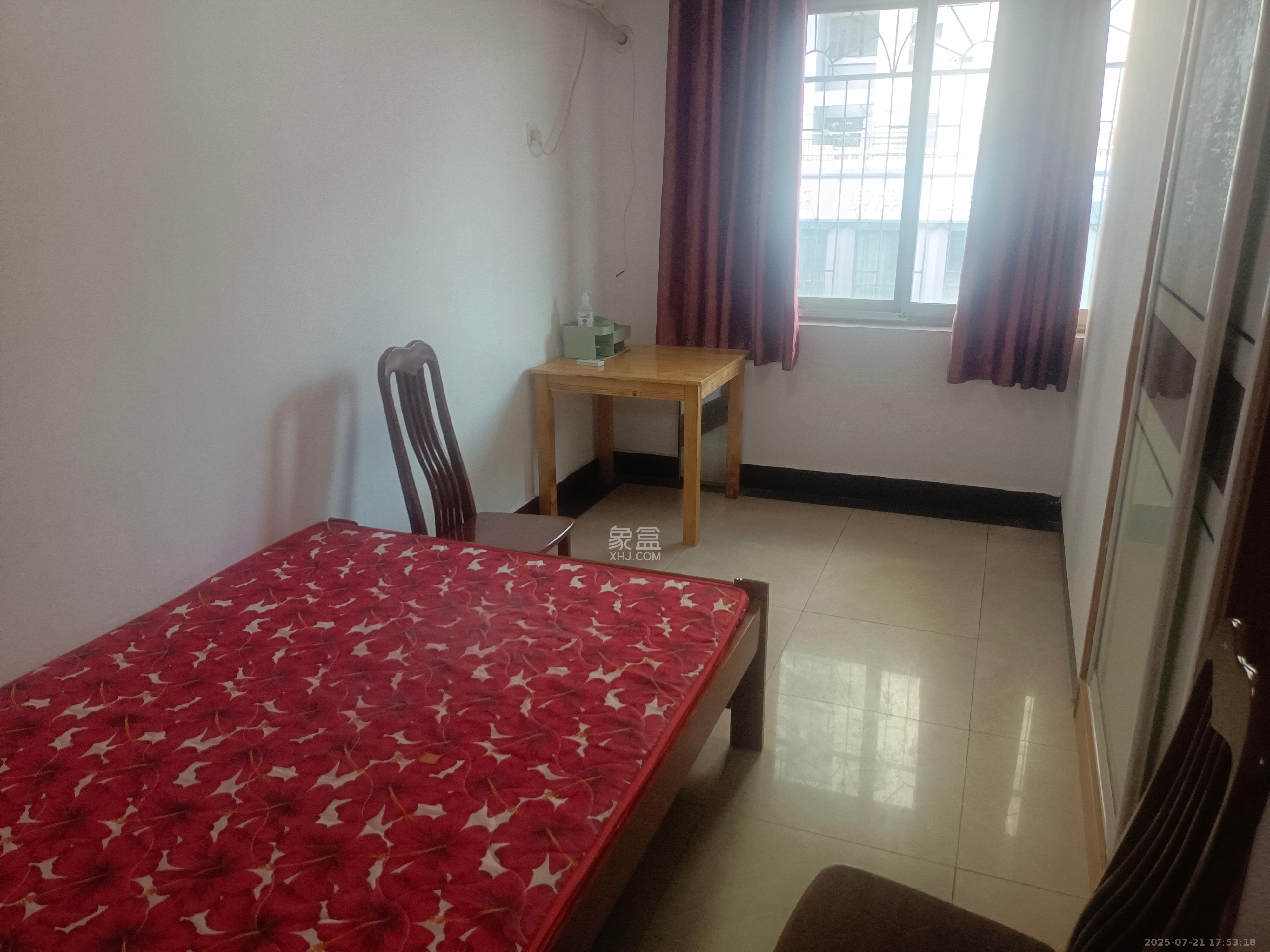 望兴家园 4室2厅2卫 2300.0元/月 望兴家园 4室2厅2卫 2300.0元/月室内图