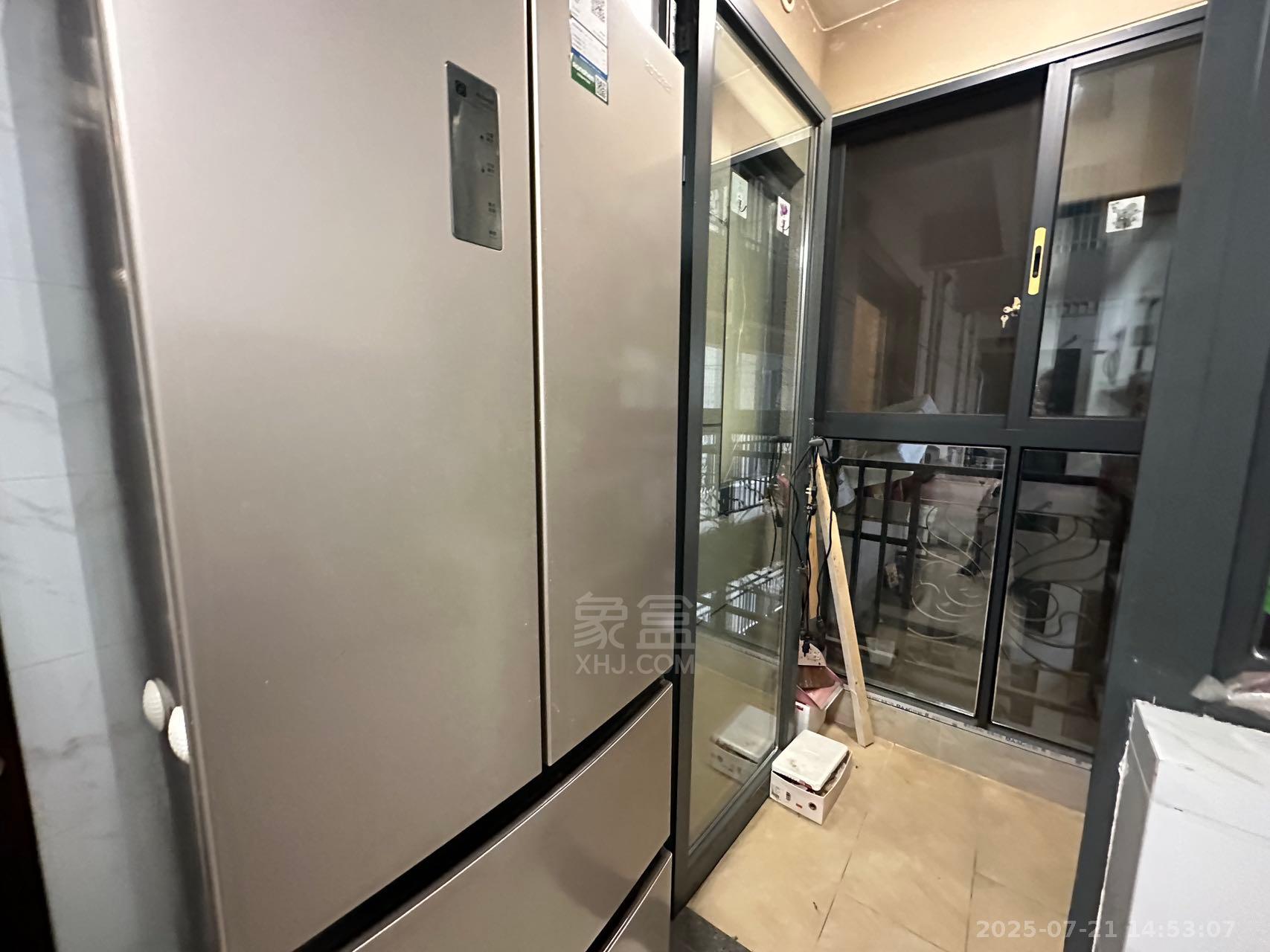 恒大华府  3室2厅2卫   2000.00元/月室内图