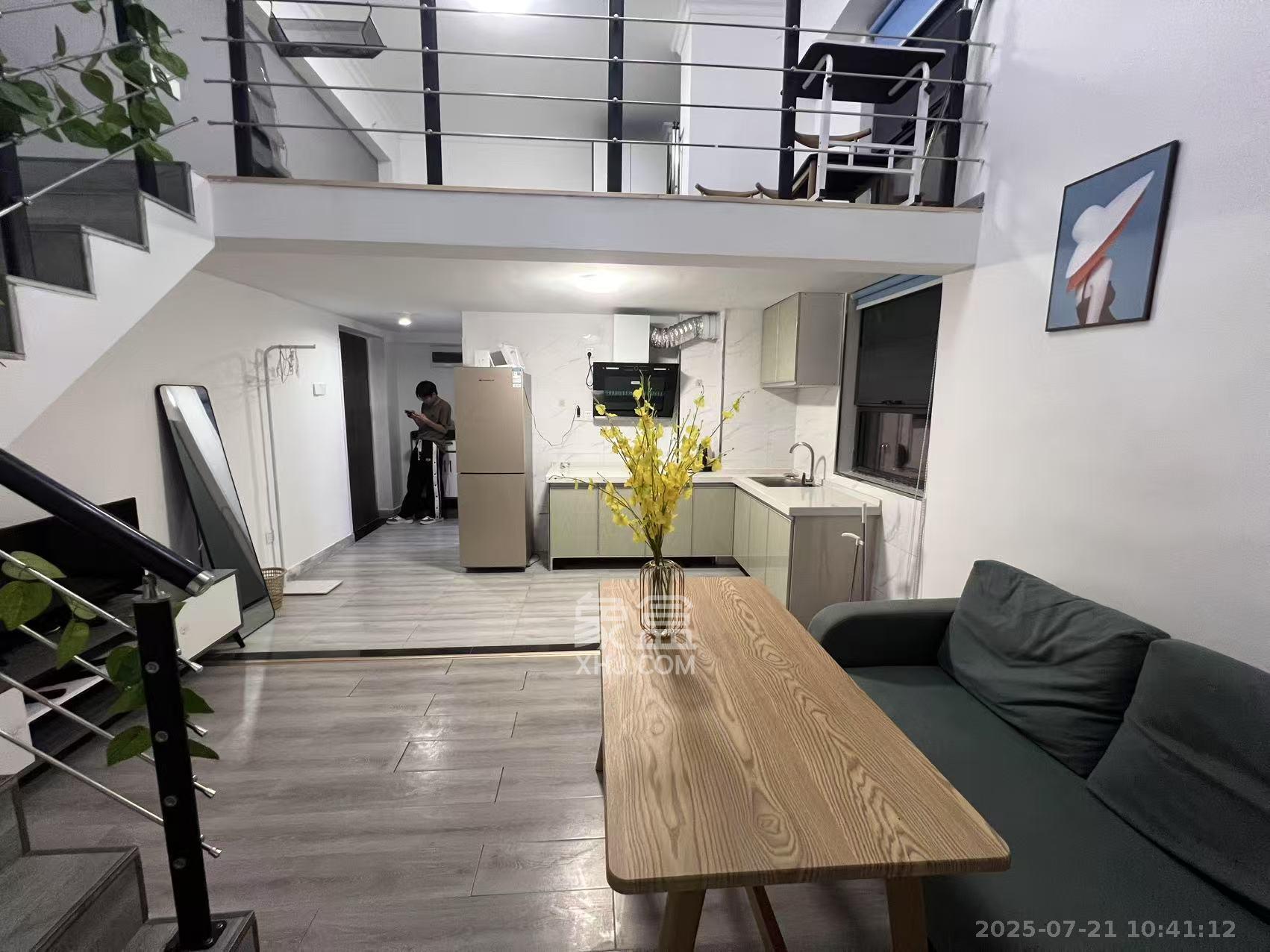 龙湖新壹城  1室1厅1卫    2000.0元/月室内图