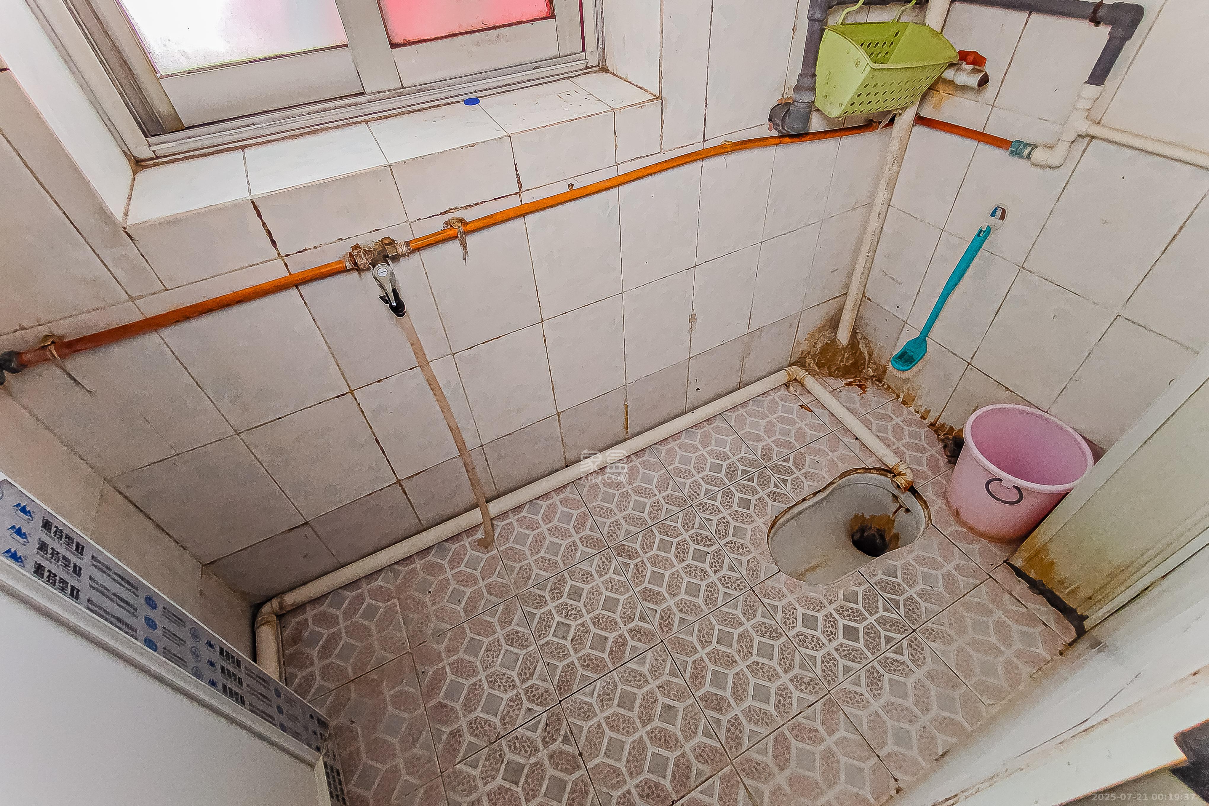 文庙坪小区  2室1厅1卫    62.8万 文庙坪小区  2室1厅1卫    62.8万卫生间