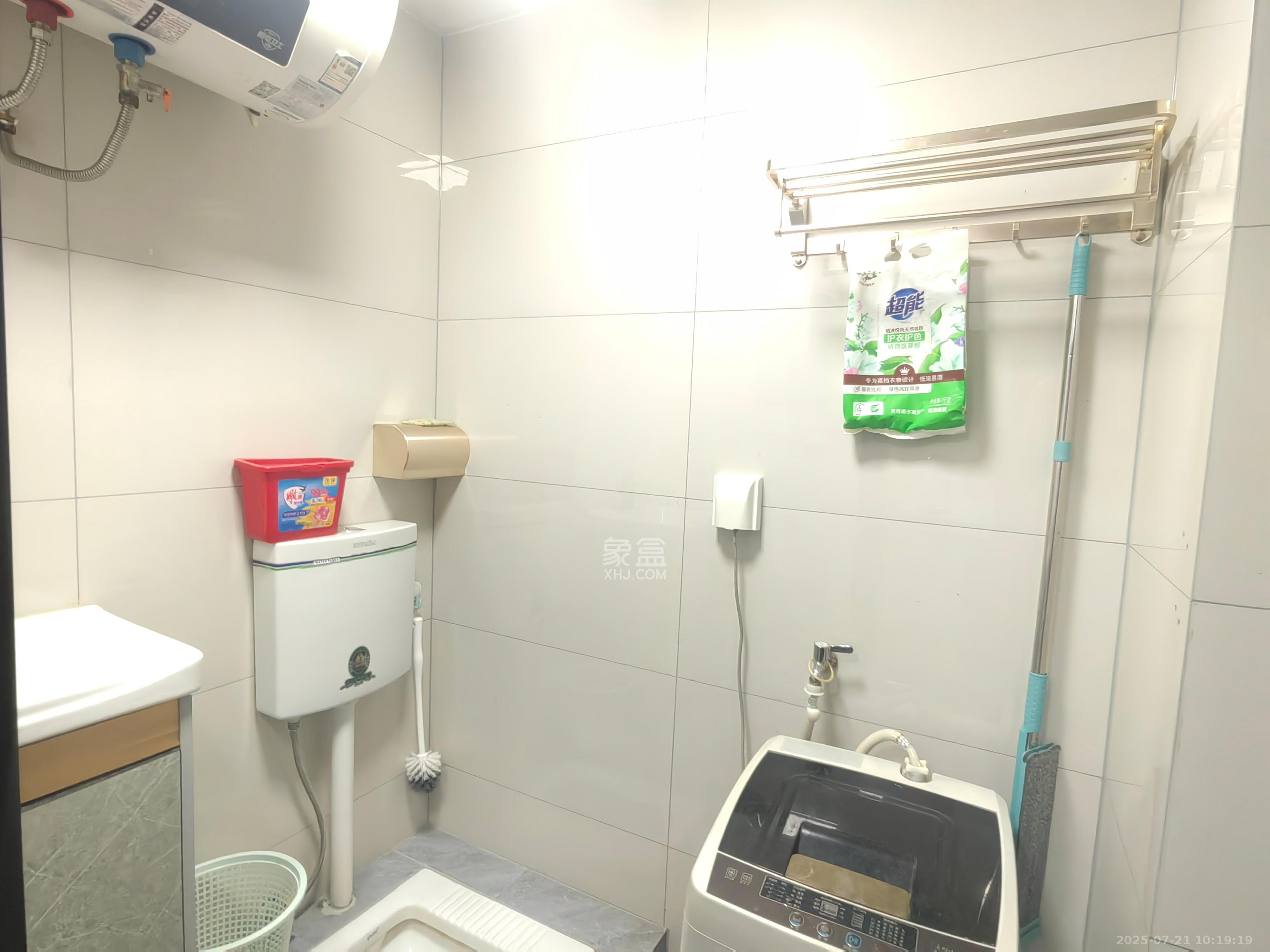 君合新城玺樾  1室1厅1卫    1200.0元/月 君合新城玺樾  1室1厅1卫    1200.0元/月室内图