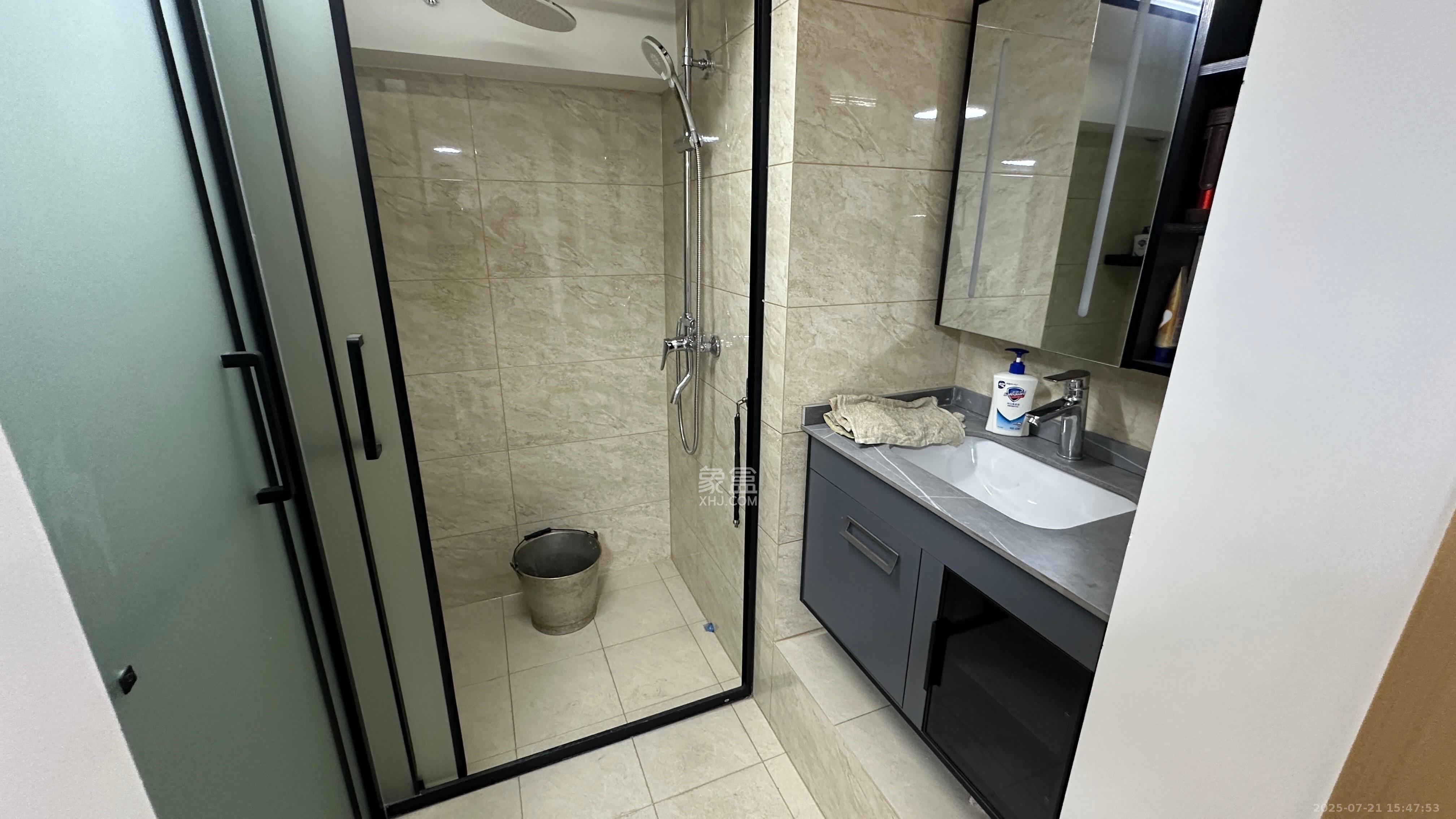 京武浪琴山三期(京武中心) 2室2厅1卫 5000.0元/月 京武浪琴山三期(京武中心) 2室2厅1卫 5000.0元/月室内图