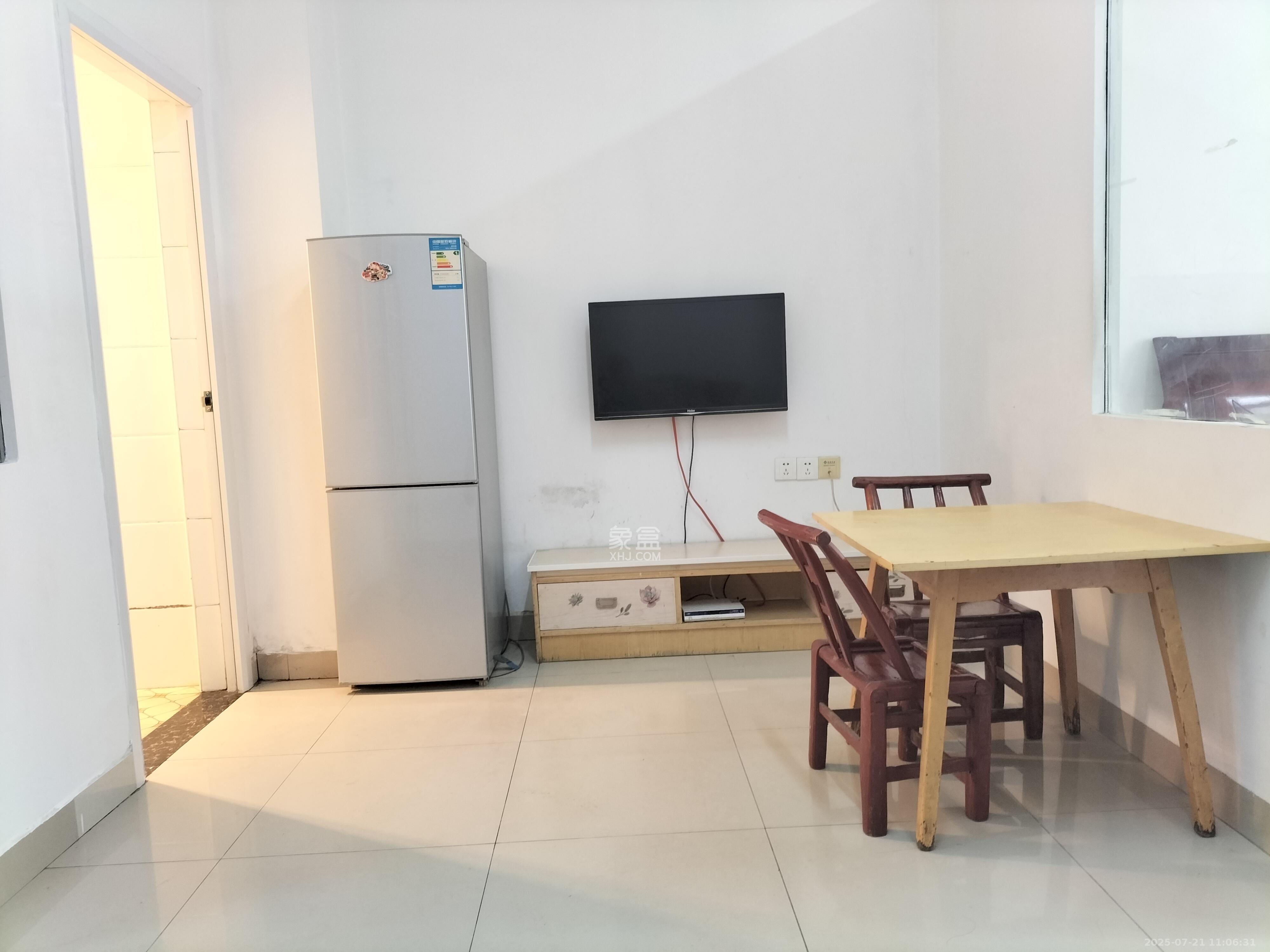 骑龙安置小区 2室1厅1卫 1300.0元/月 骑龙安置小区 2室1厅1卫 1300.0元/月室内图