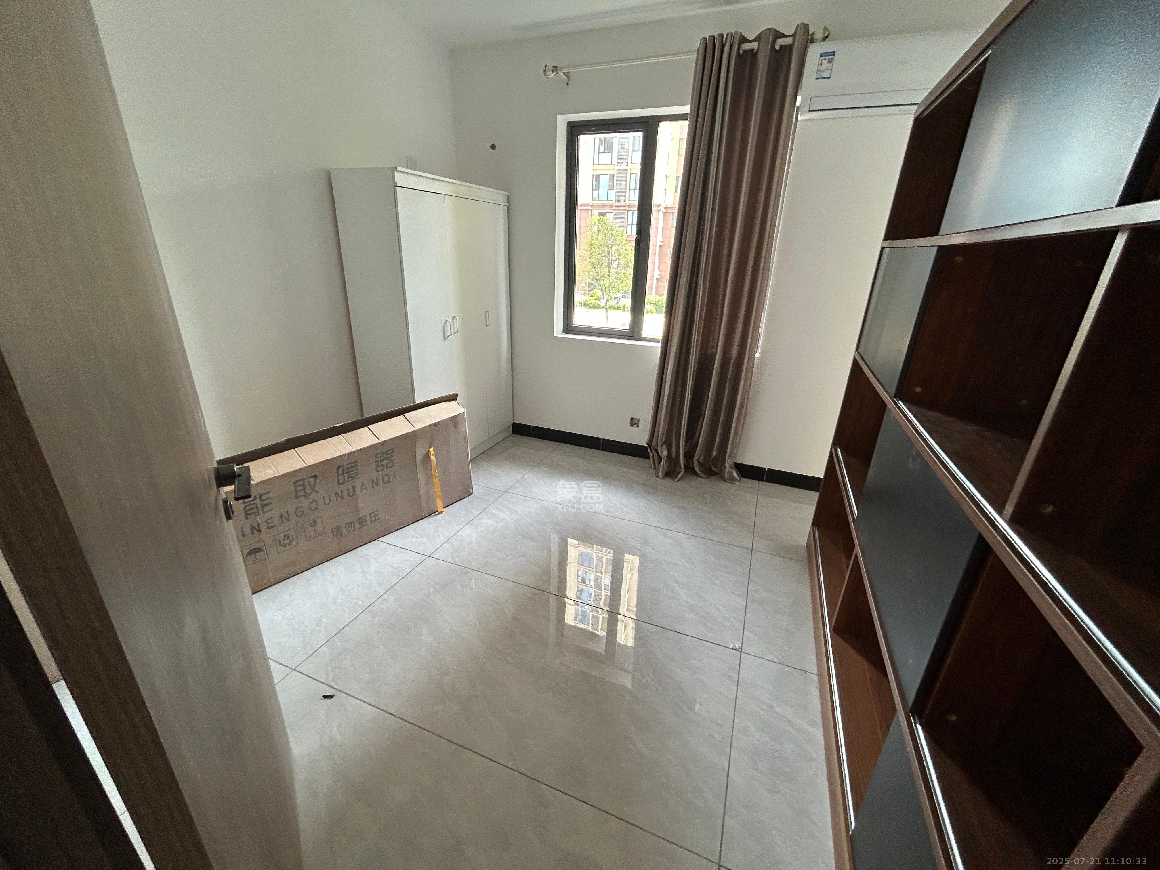 佛奥康桥水岸 3室2厅2卫 1800.0元/月 佛奥康桥水岸 3室2厅2卫 1800.0元/月室内图