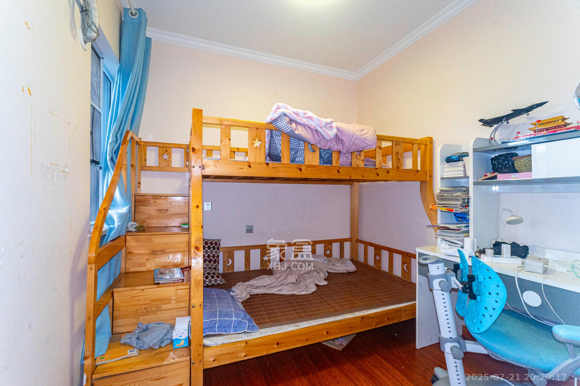 荣盛花语城  3室2厅1卫    52.8万 荣盛花语城  3室2厅1卫    52.8万卧室