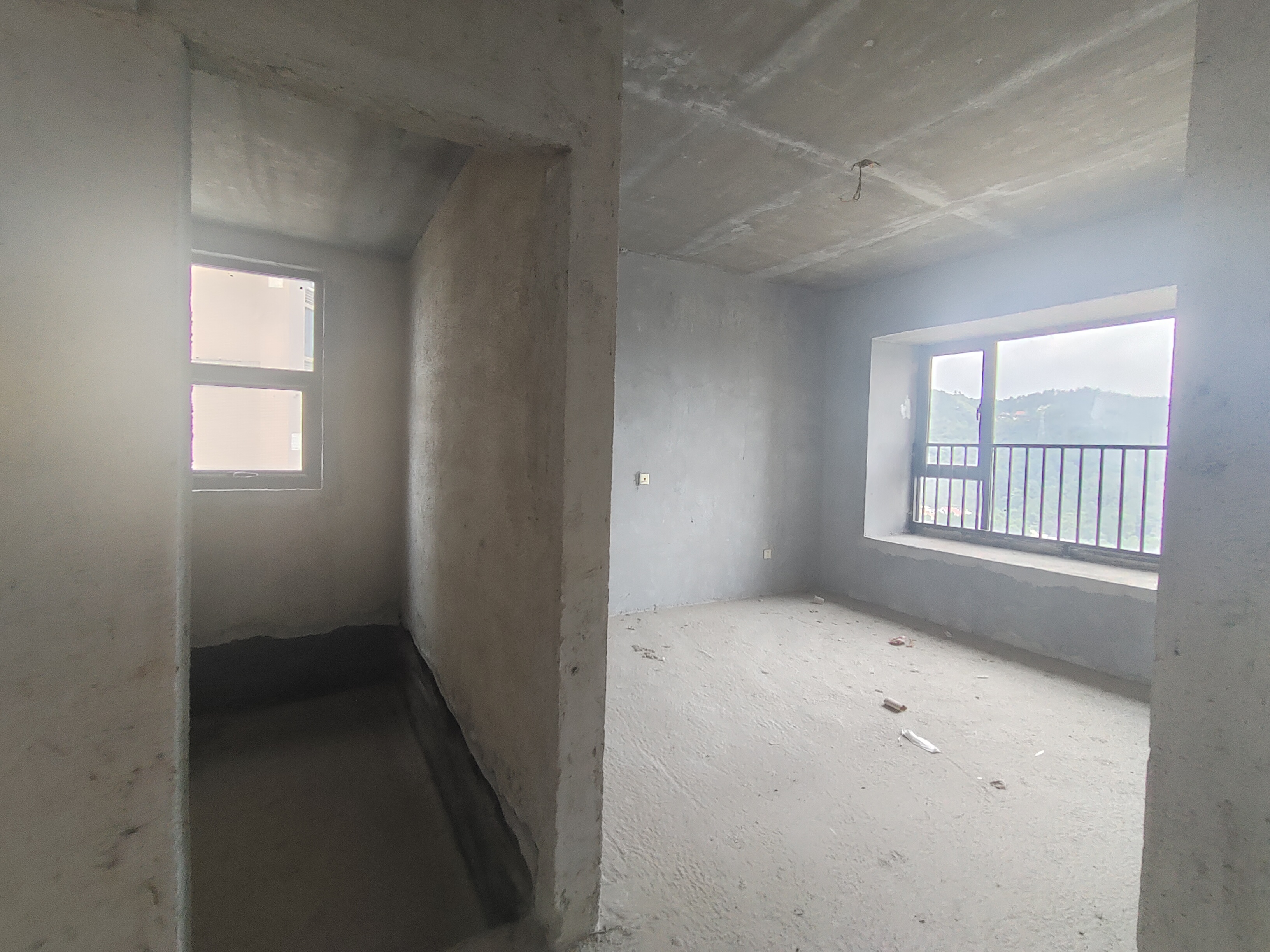 悦江山 4室2厅2卫 69.8万 悦江山 4室2厅2卫 69.8万客厅