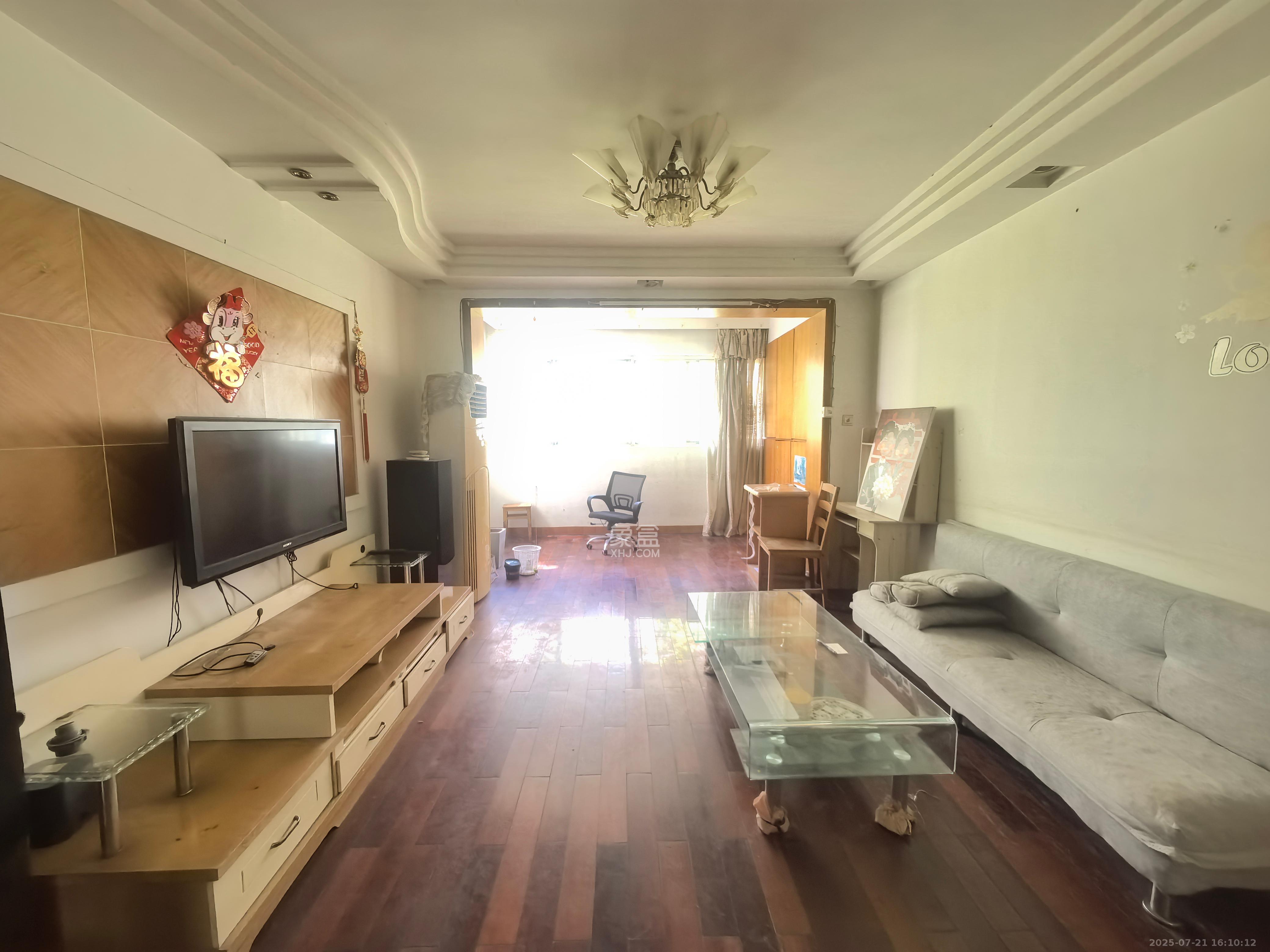 咸嘉新村嘉兴苑 3室2厅1卫 1850.0元/月 咸嘉新村嘉兴苑 3室2厅1卫 1850.0元/月室内图