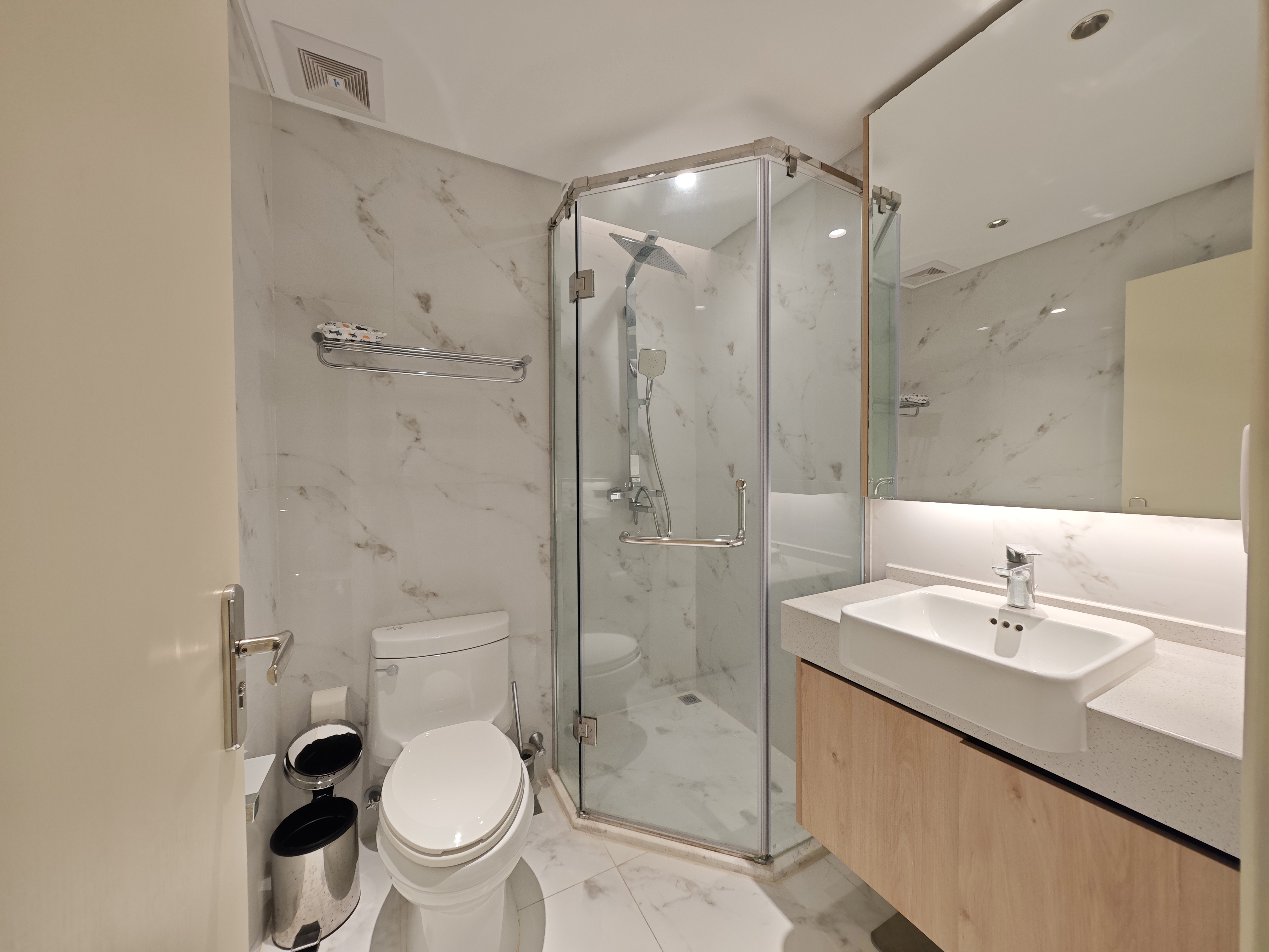 海航豪庭北苑 5室2厅4卫 10000.0元/月 海航豪庭北苑 5室2厅4卫 10000.0元/月室内图