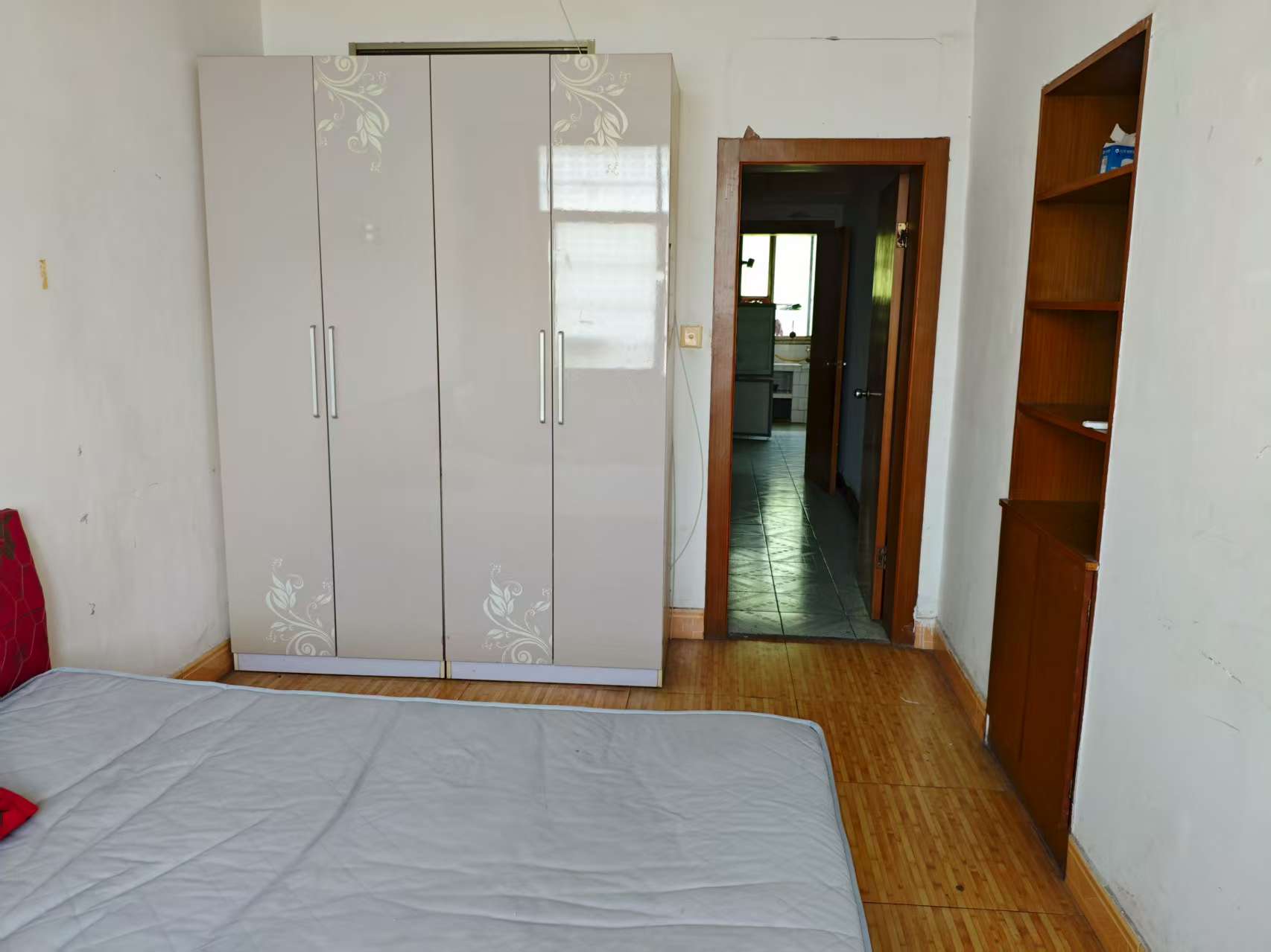 二中家属楼  4室2厅1卫    1000.0元/月室内图