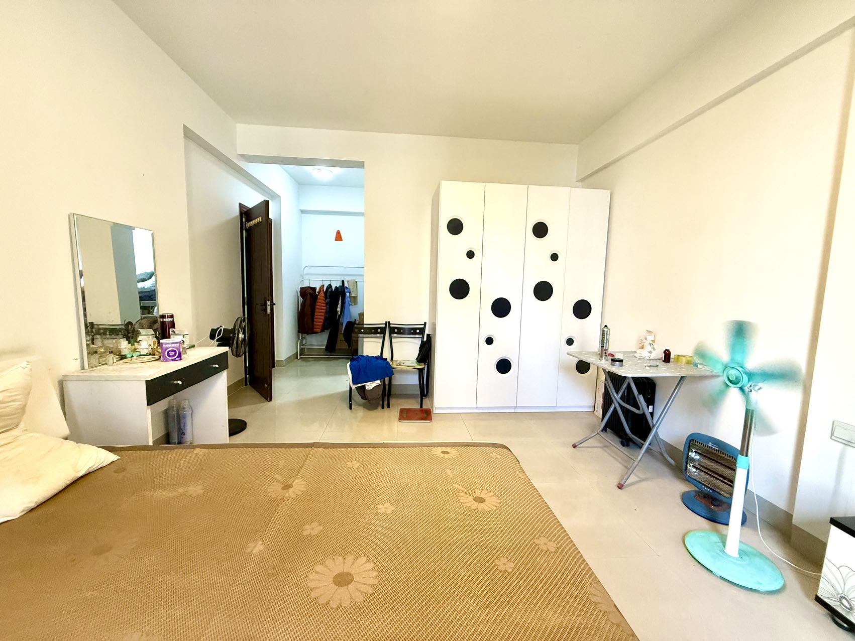 金鹿花园一期 3室2厅2卫 125.0万 金鹿花园一期 3室2厅2卫 125.0万客厅