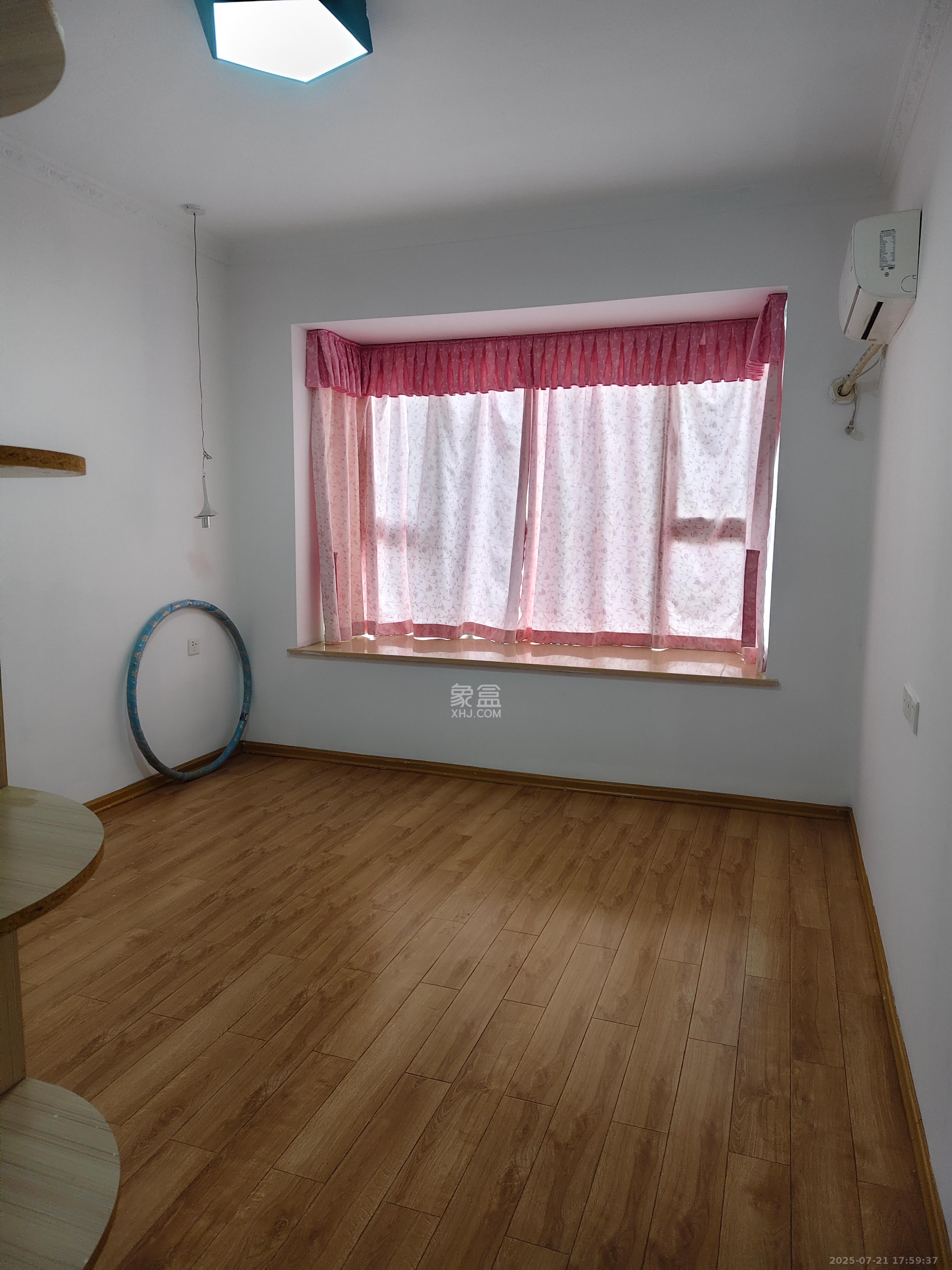 金鼎公园尚  3室2厅1卫    2000.0元/月 金鼎公园尚  3室2厅1卫    2000.0元/月室内图