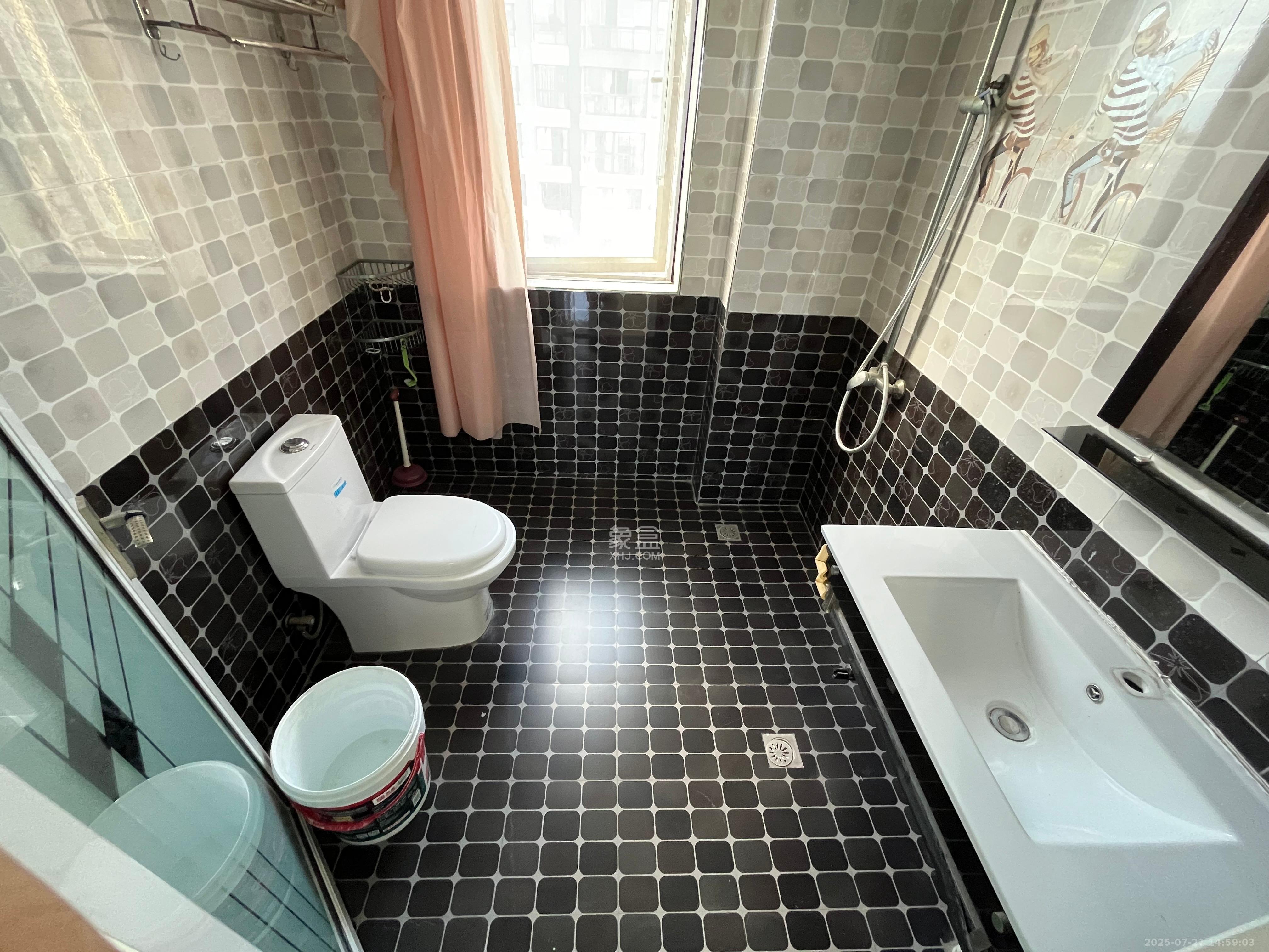 莱茵城 3室2厅1卫 2500.0元/月 莱茵城 3室2厅1卫 2500.0元/月室内图