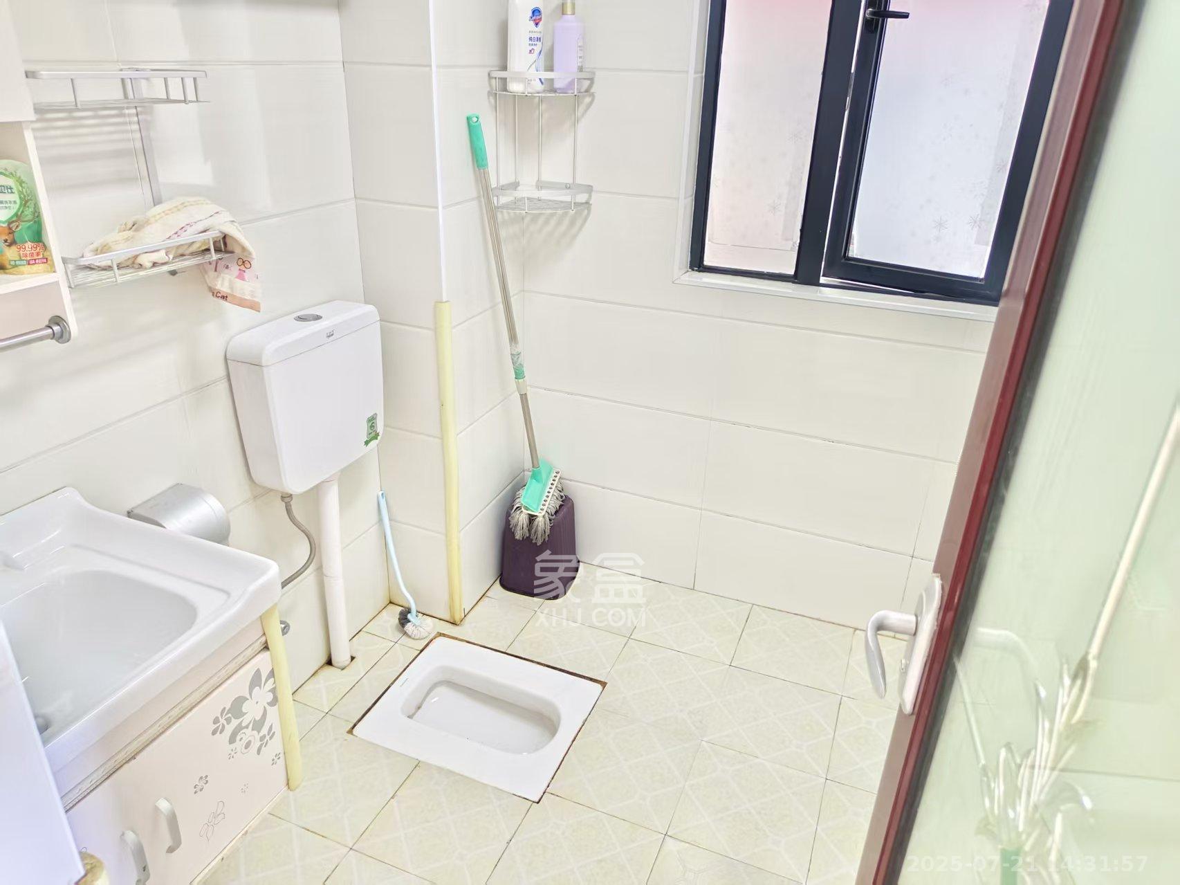 德惠雅苑(众星湘港公馆) 3室2厅1卫 2000.0元/月 德惠雅苑(众星湘港公馆) 3室2厅1卫 2000.0元/月室内图