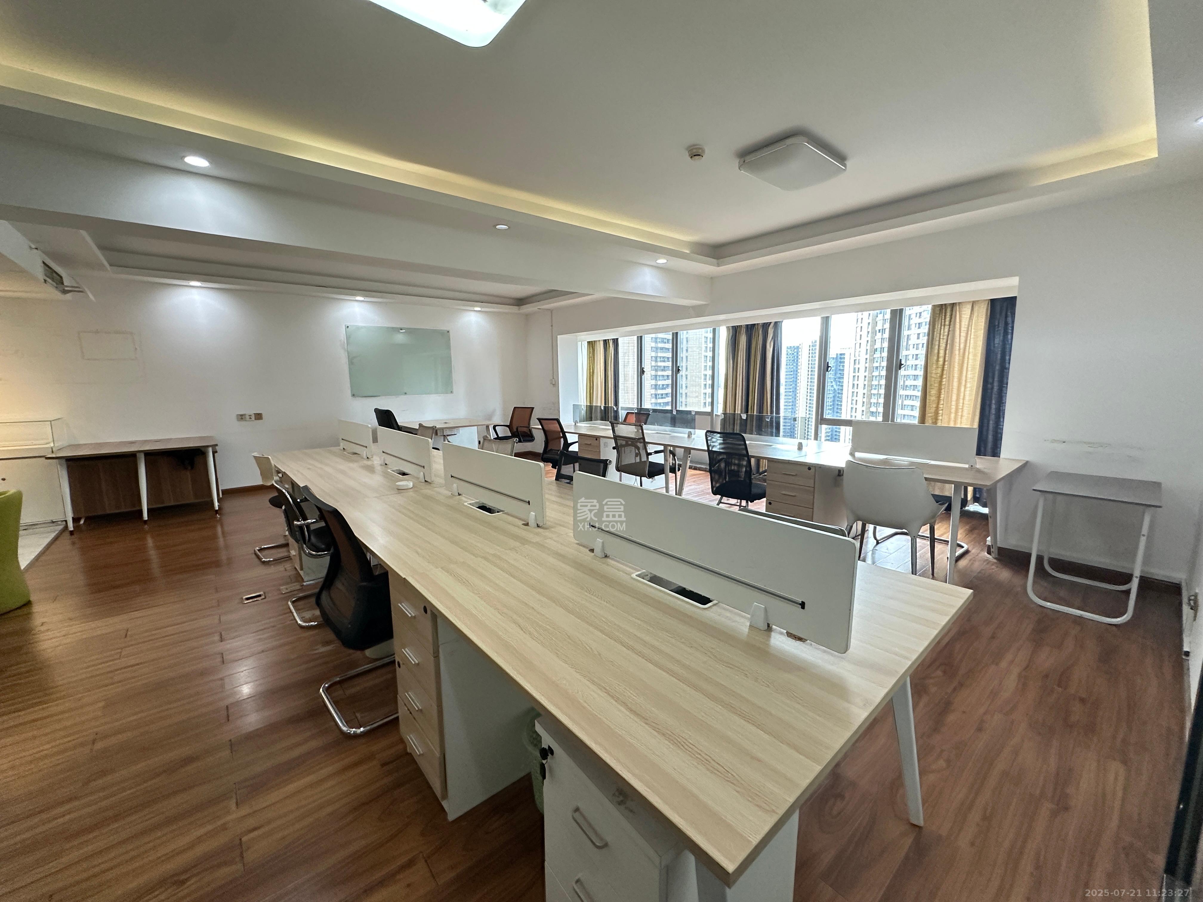 保利国际广场 1室0厅0卫 5500.0元/月 保利国际广场 1室0厅0卫 5500.0元/月室内图