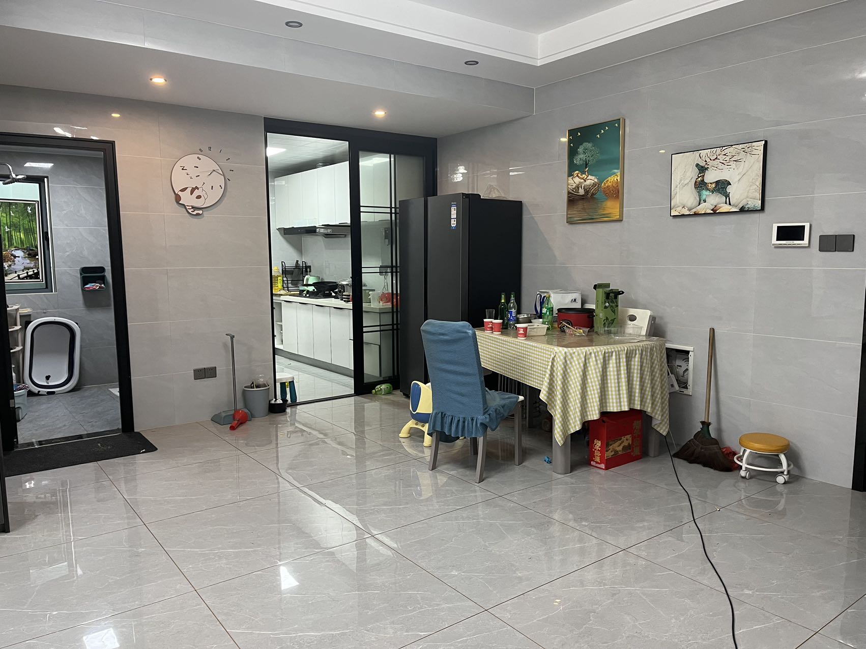 领仕汇 3室2厅2卫 2000.0元/月 领仕汇 3室2厅2卫 2000.0元/月室内图