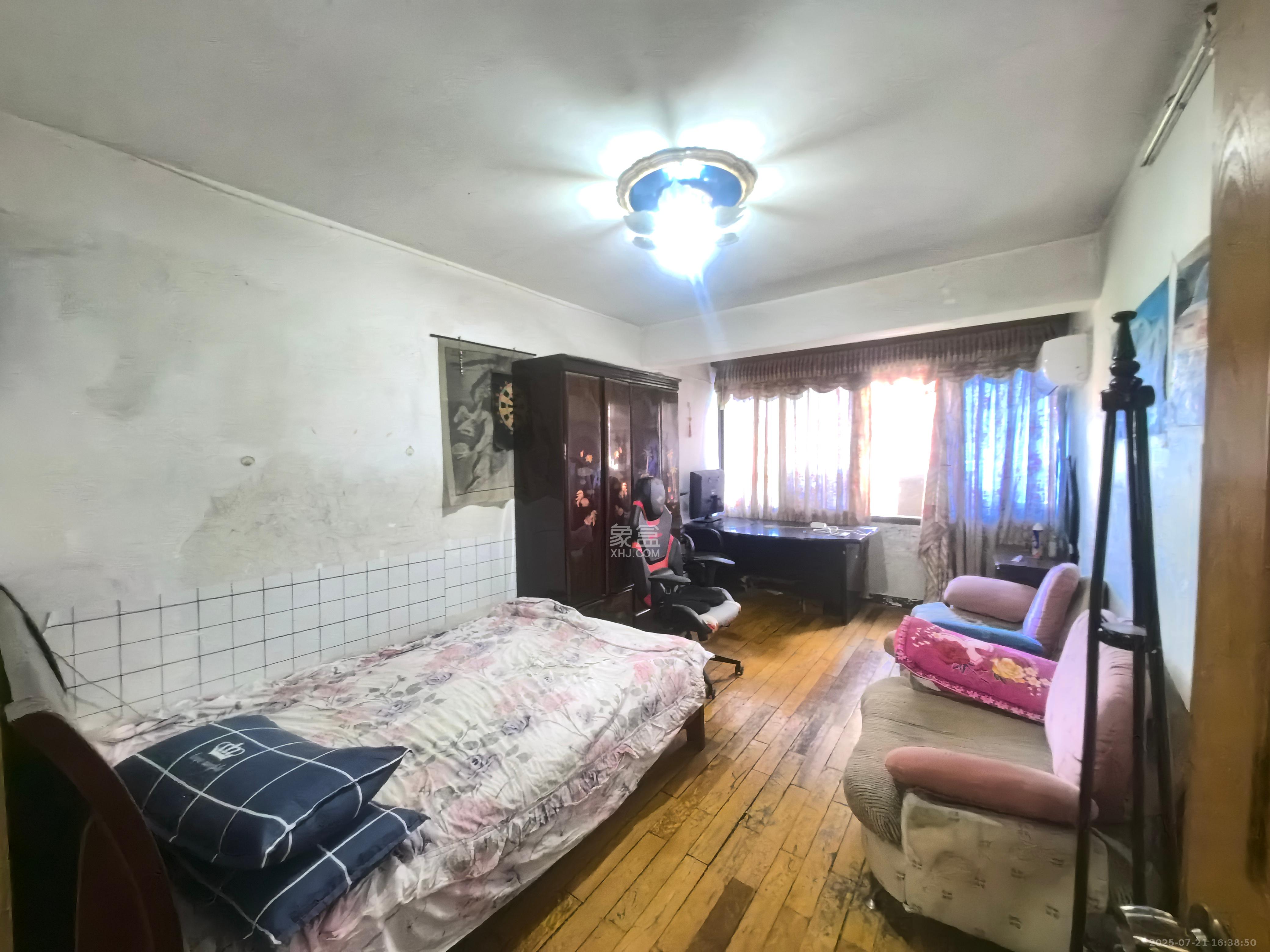 曾家湾13号生活区（友谊集团公司宿舍）  2室1厅1卫    1500.0元/月室内图