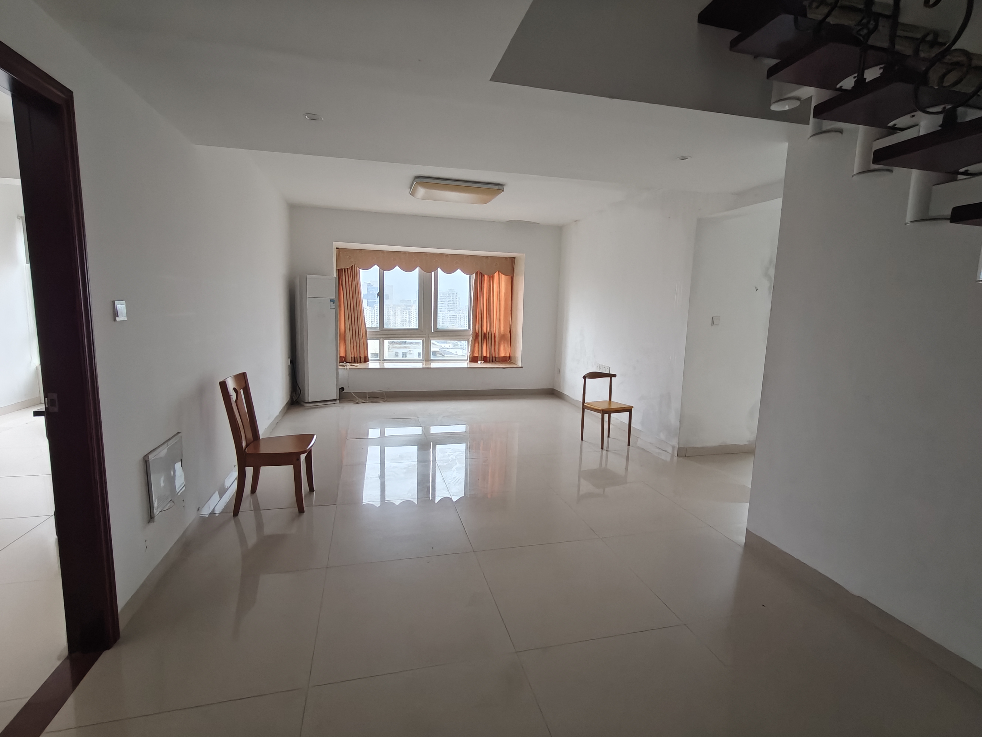 正业广场 4室2厅2卫 4000.0元/月 正业广场 4室2厅2卫 4000.0元/月室内图