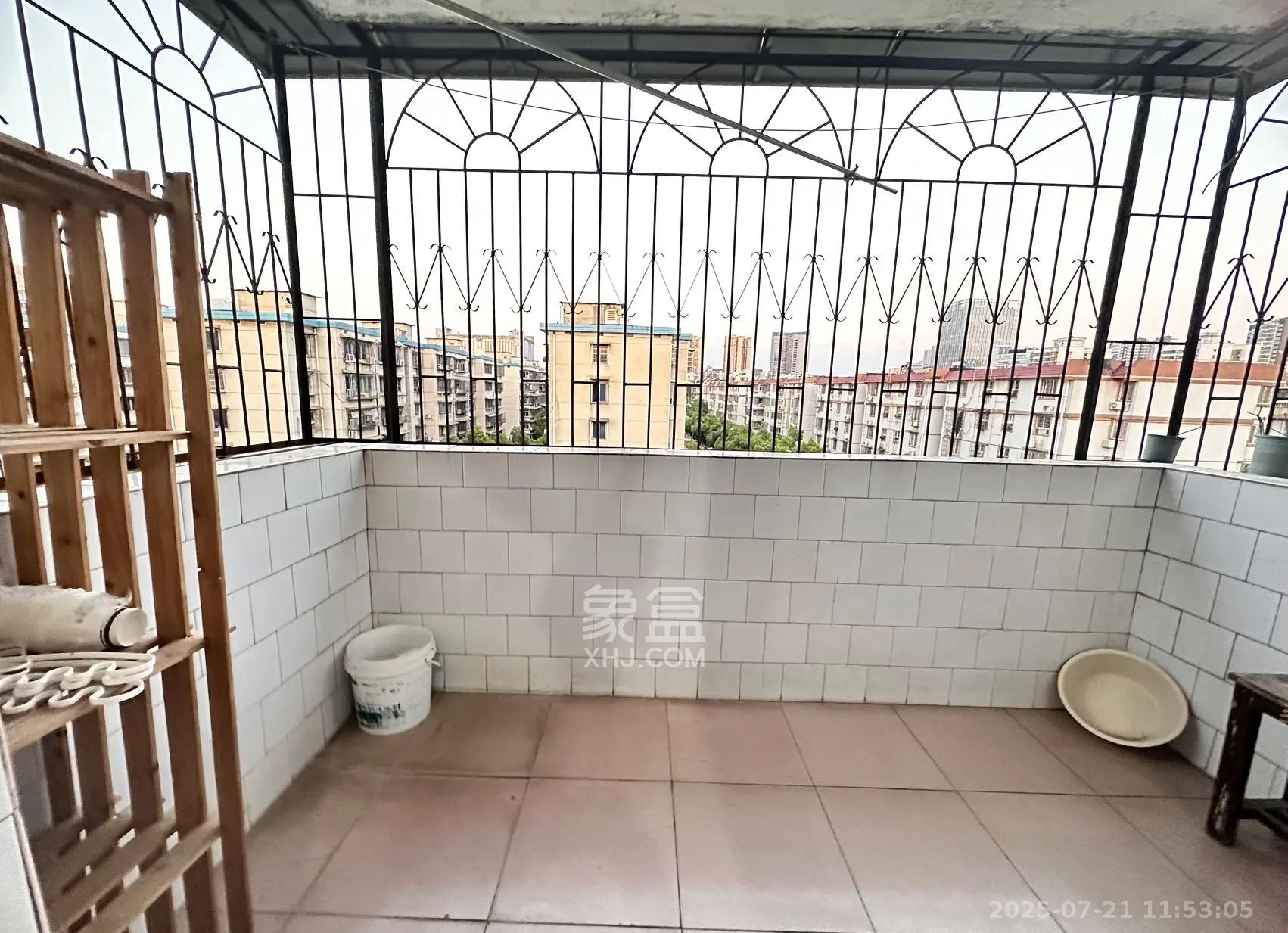 恒达花园 2室2厅1卫 1500.0元/月 恒达花园 2室2厅1卫 1500.0元/月室内图