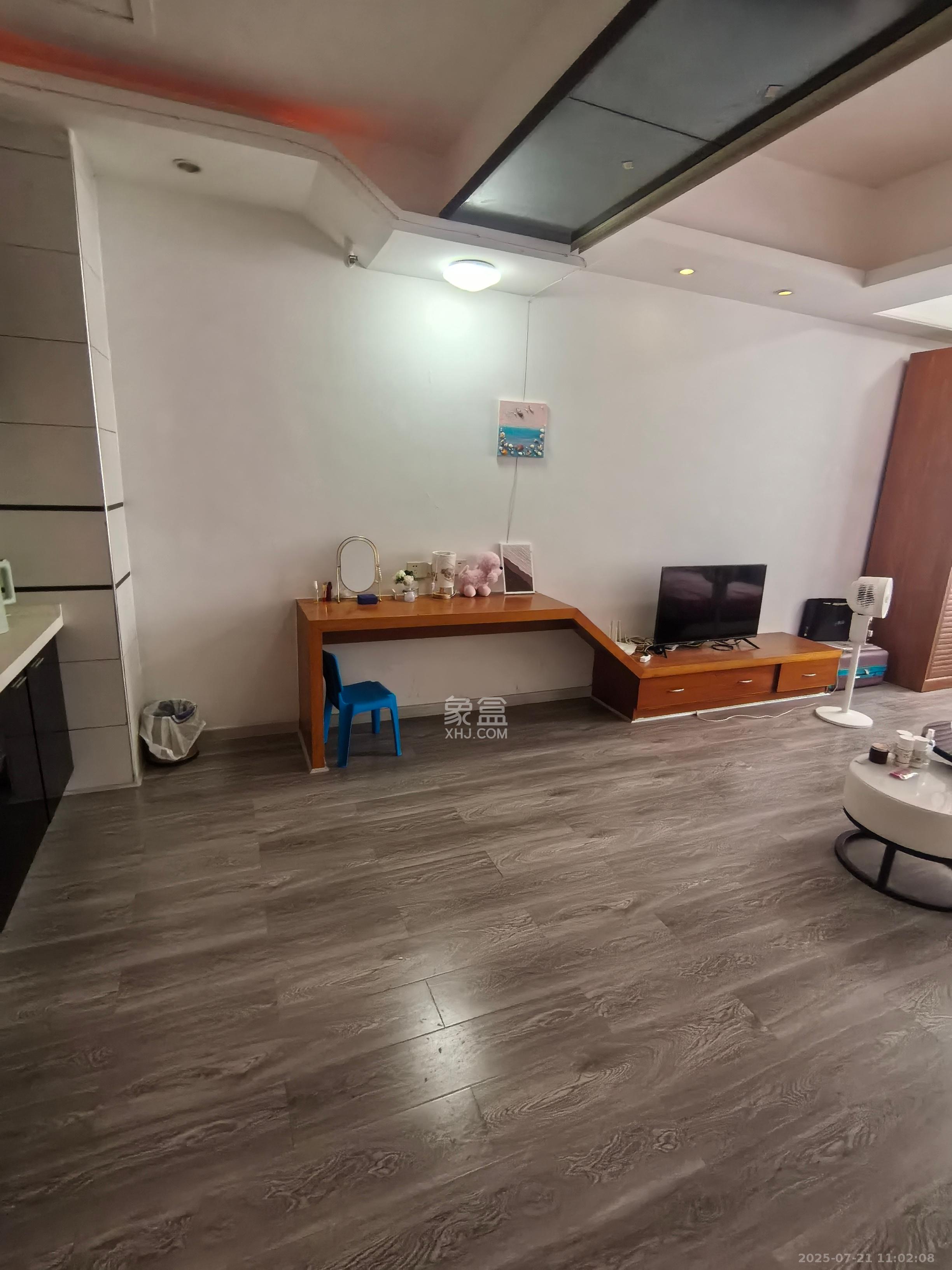 昊天大厦 1室0厅1卫 2000.0元/月 昊天大厦 1室0厅1卫 2000.0元/月室内图