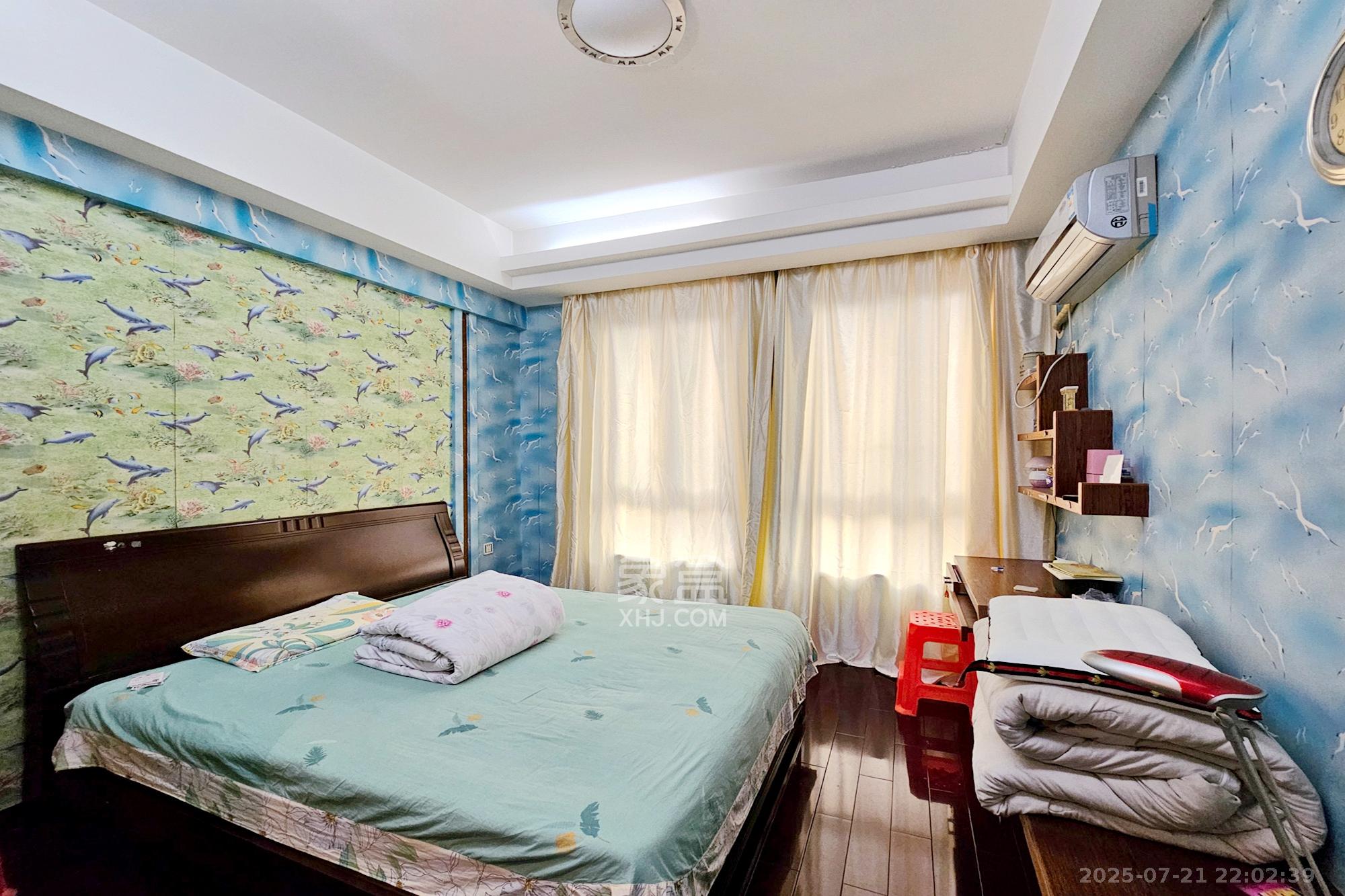 中隆国际御玺  4室2厅1卫    245.0万卧室