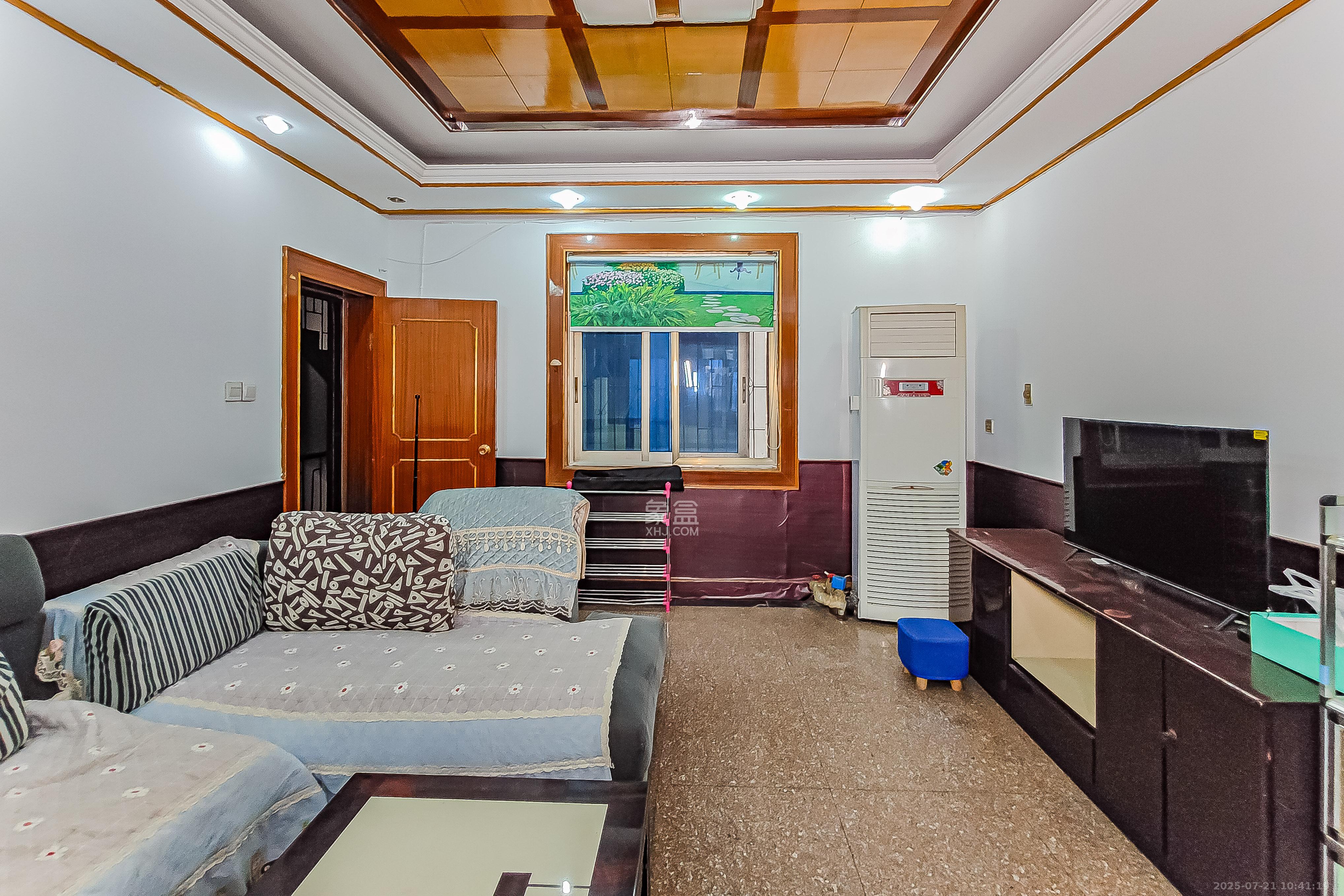 戒毒所宿舍  3室2厅1卫    68.0万客厅