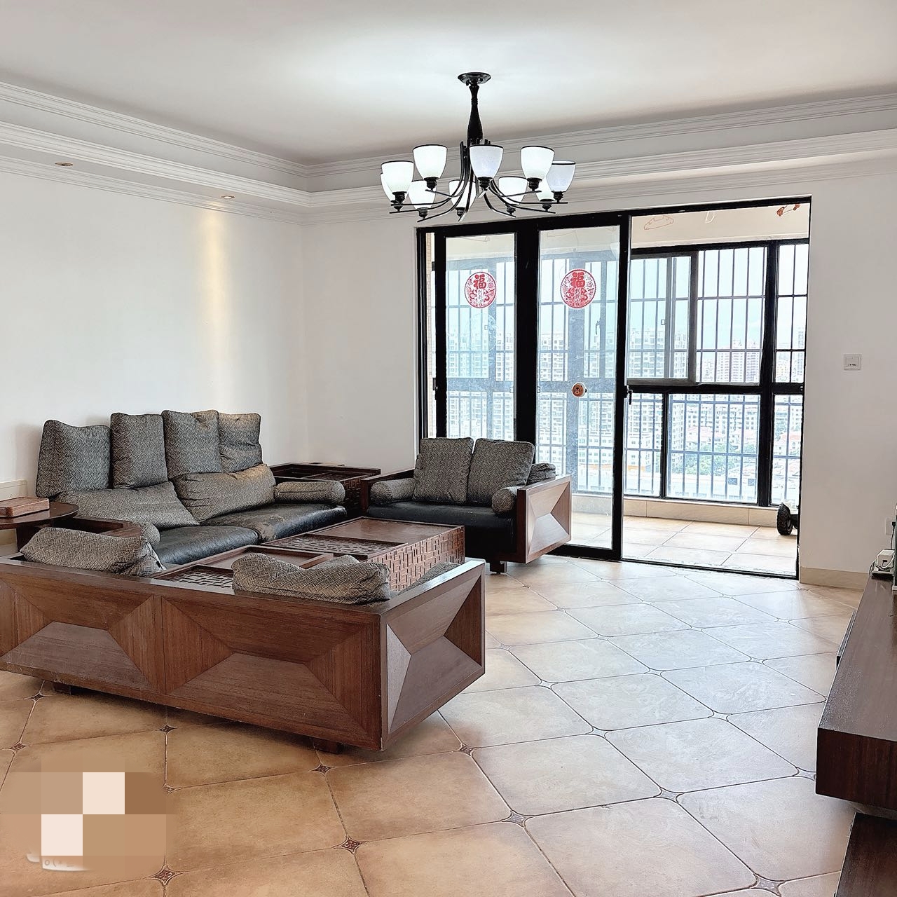 海秀花园 3室2厅2卫 3200.0元/月 海秀花园 3室2厅2卫 3200.0元/月室内图