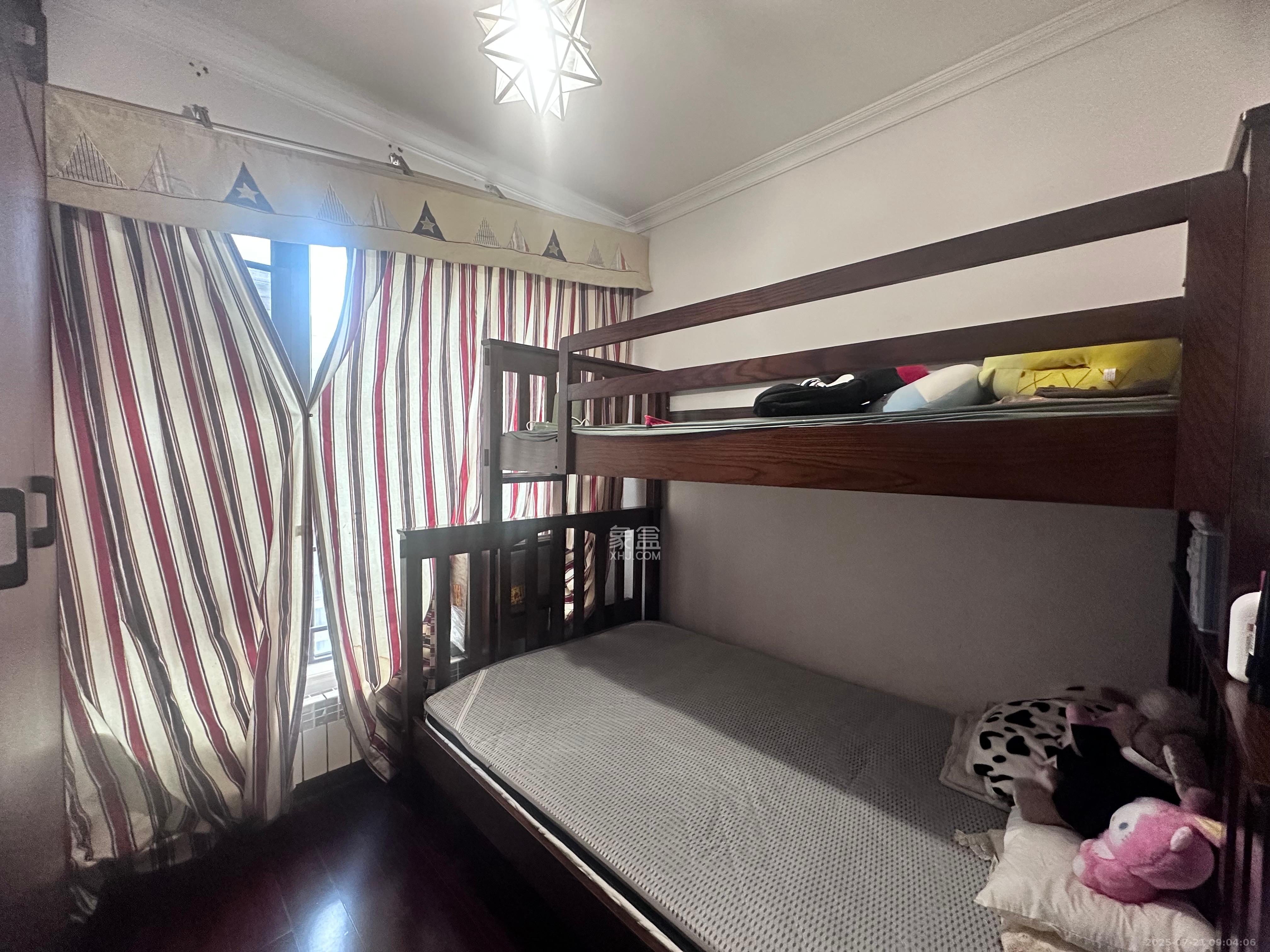 中海国际一期  4室2厅2卫    2600.0元/月室内图