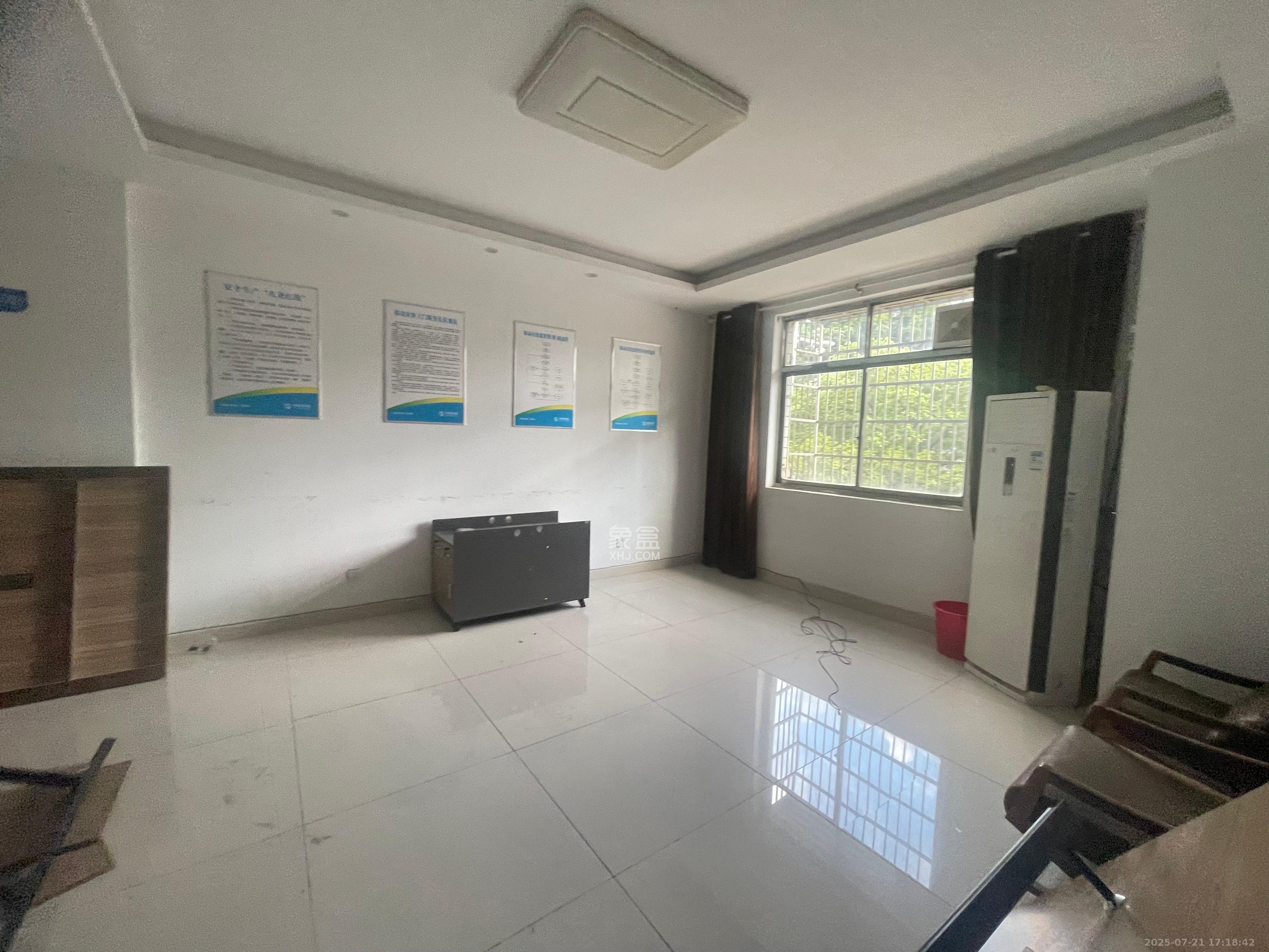 裕园大厦 8室2厅2卫 16000.0元/月 裕园大厦 8室2厅2卫 16000.0元/月室内图