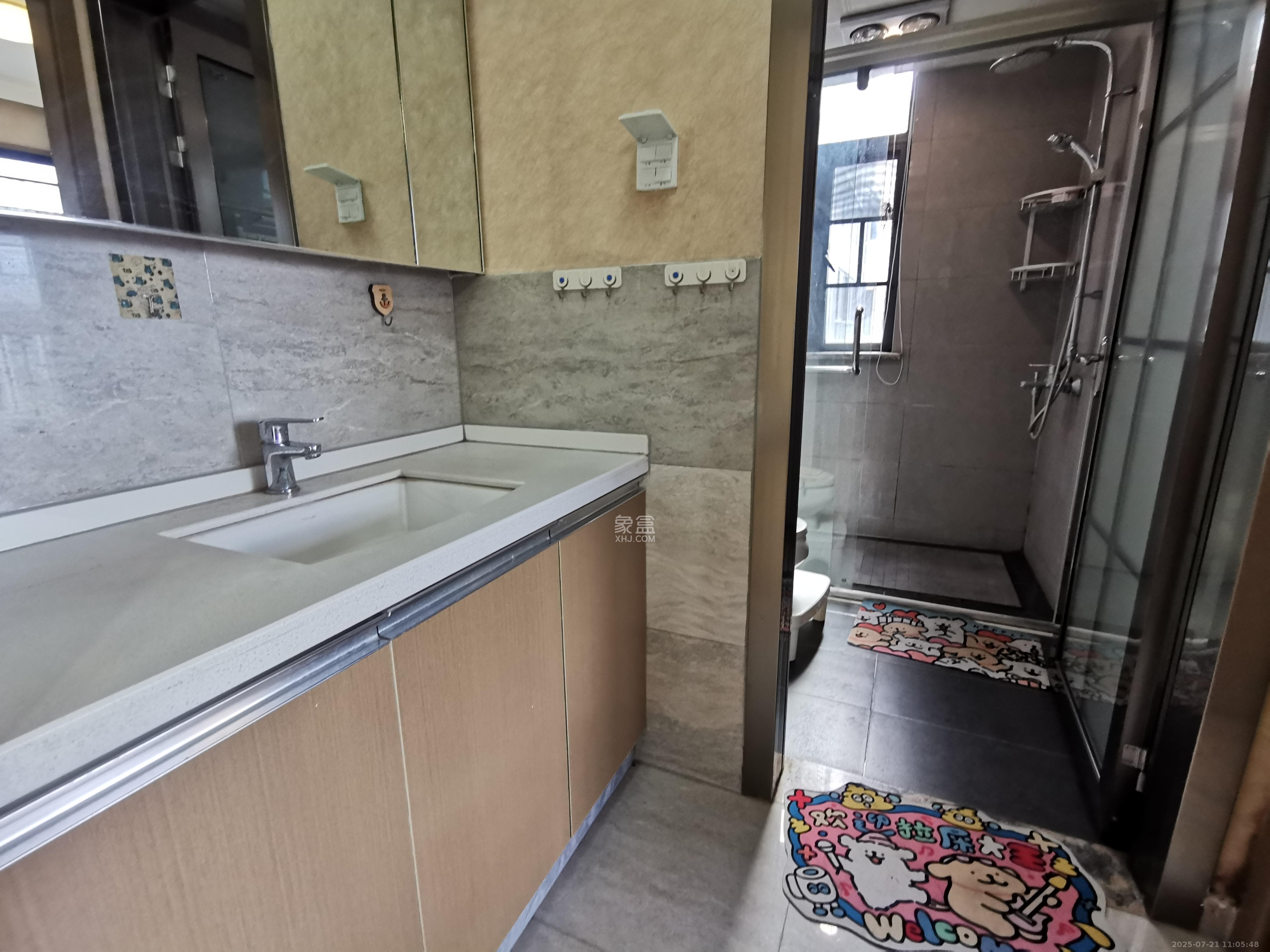 恒伟湘江时代  3室2厅1卫   3300.00元/月室内图