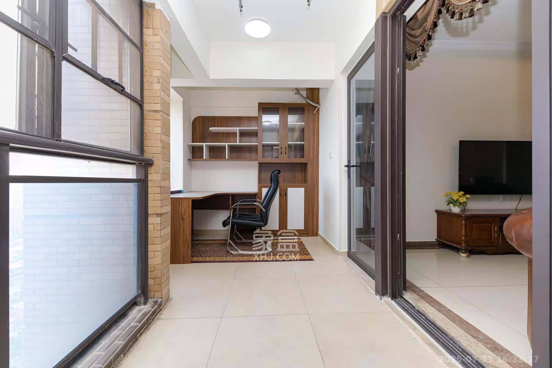 时代倾城一期  4室2厅2卫   2400.00元/月室内图