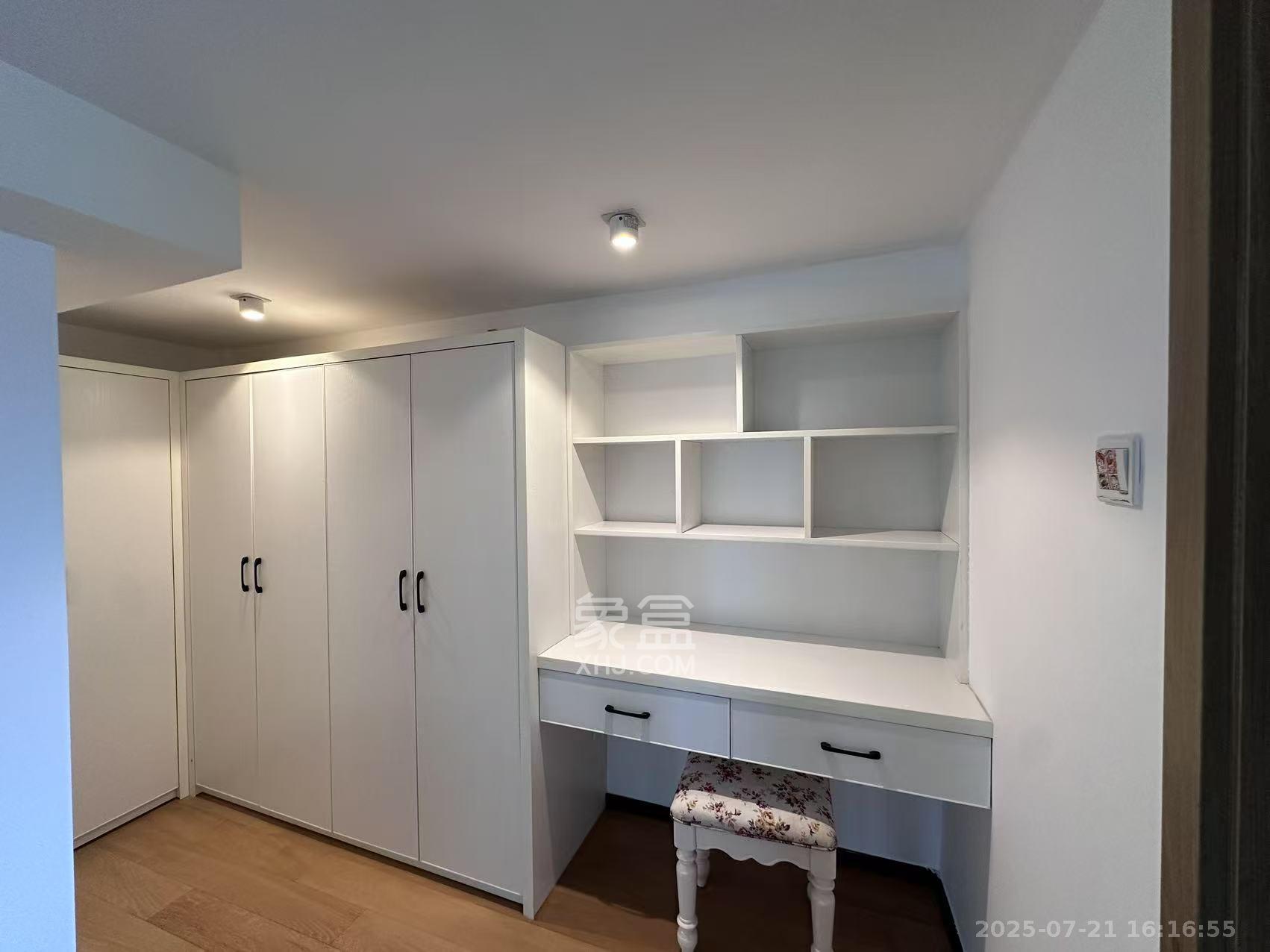 恒大翡翠华庭 3室2厅2卫 2000.0元/月 恒大翡翠华庭 3室2厅2卫 2000.0元/月室内图