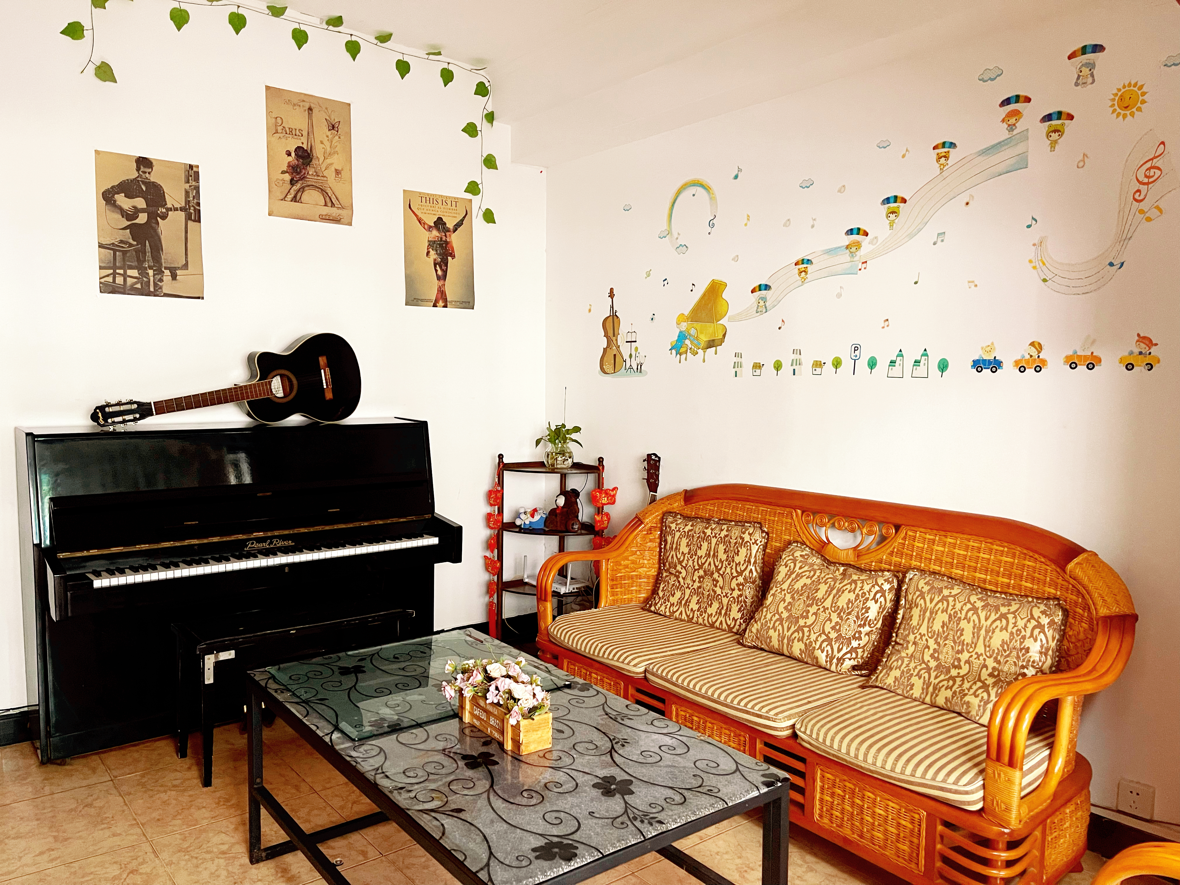 龙福大厦 2室2厅1卫 1900.0元/月 龙福大厦 2室2厅1卫 1900.0元/月室内图