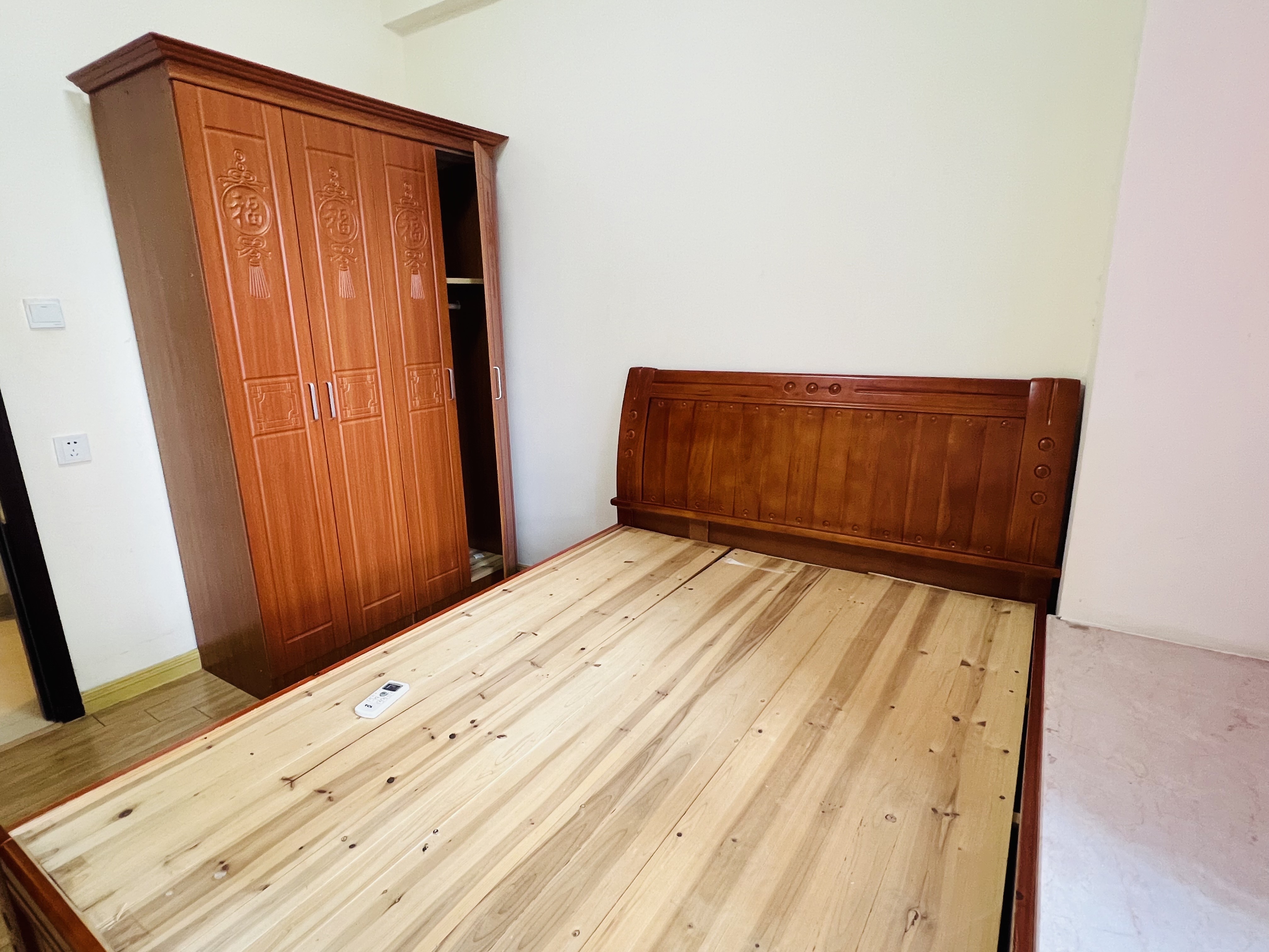 碧桂园 3室2厅1卫 1600.0元/月 碧桂园 3室2厅1卫 1600.0元/月室内图