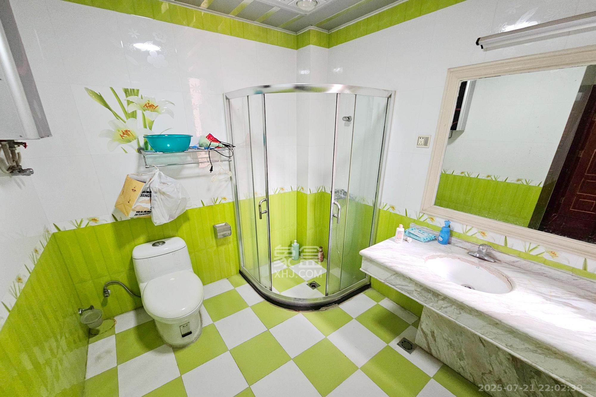 中隆国际御玺  4室2厅1卫    245.0万卫生间