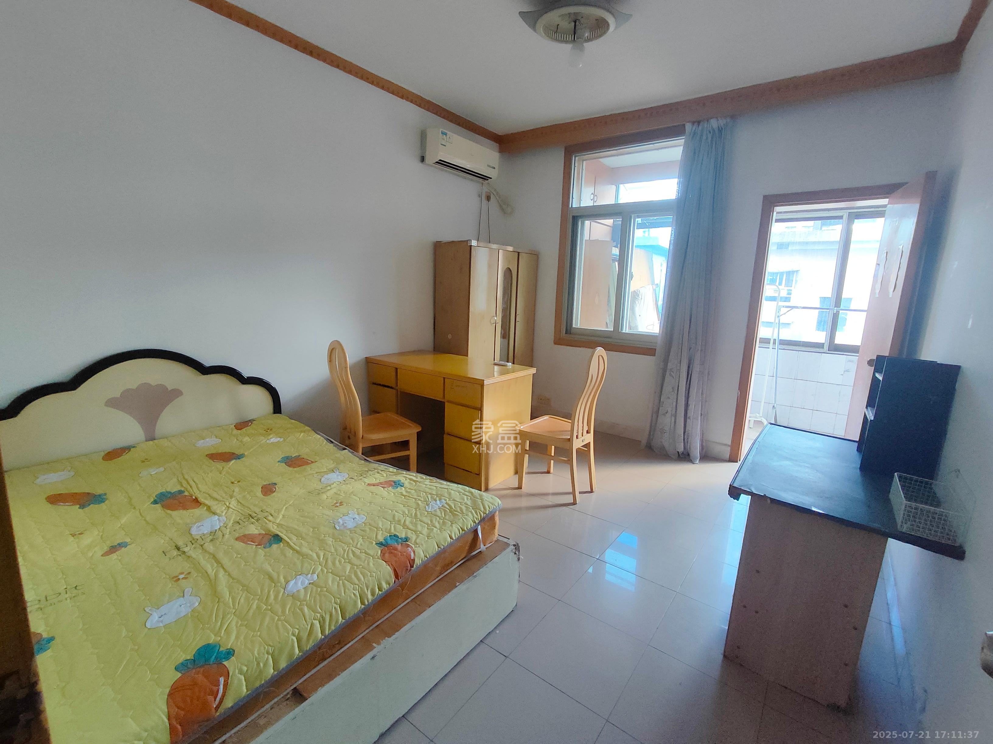 红旗区一片 3室2厅1卫 2000.0元/月 红旗区一片 3室2厅1卫 2000.0元/月室内图