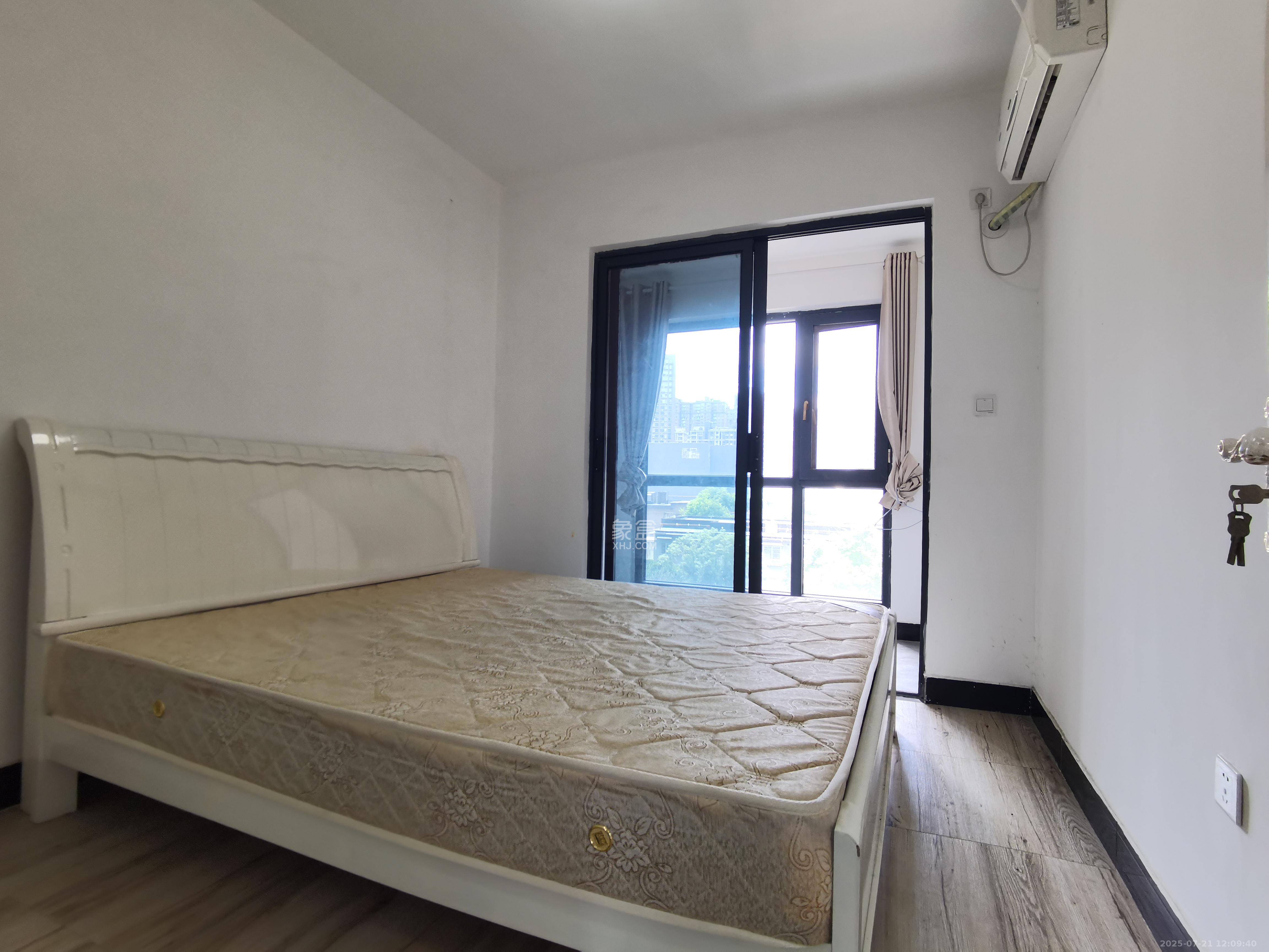 建发中央公园（建发美地）  3室2厅1卫    3200.0元/月室内图