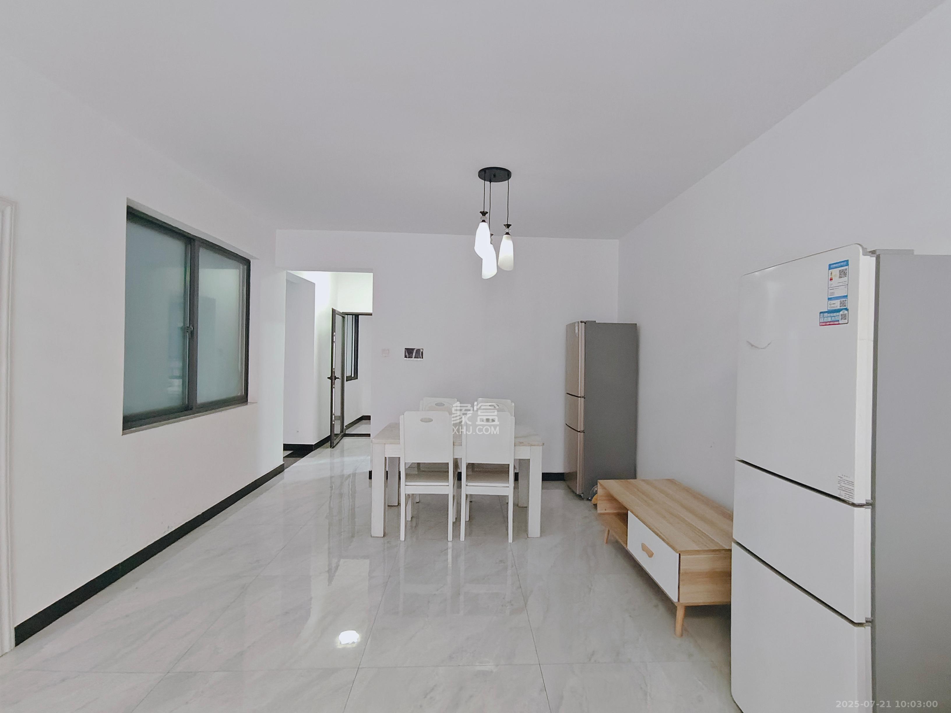 半山壹号  3室2厅2卫    2800.0元/月 半山壹号  3室2厅2卫    2800.0元/月室内图