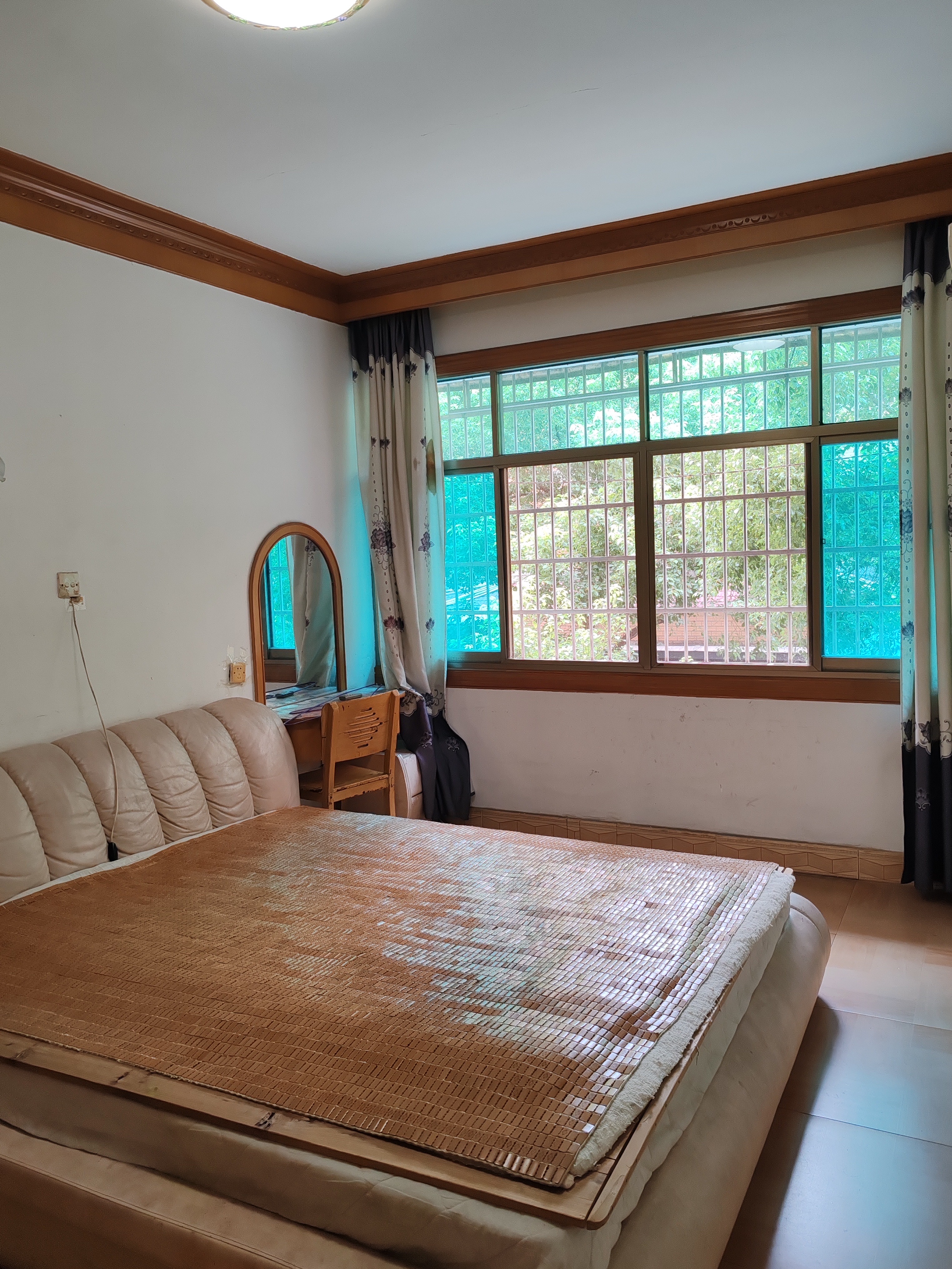 418家属区 3室2厅2卫 38.0万 418家属区 3室2厅2卫 38.0万客厅