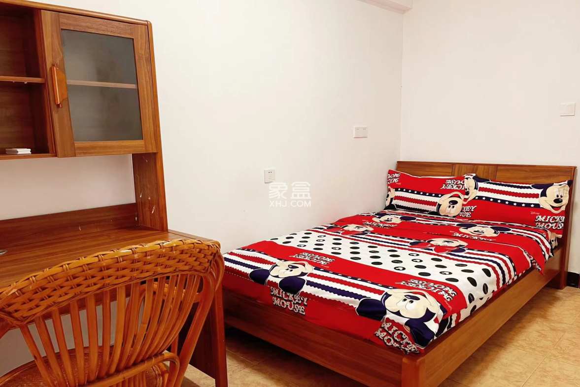 龙福大厦 3室2厅1卫 2500.0元/月 龙福大厦 3室2厅1卫 2500.0元/月室内图