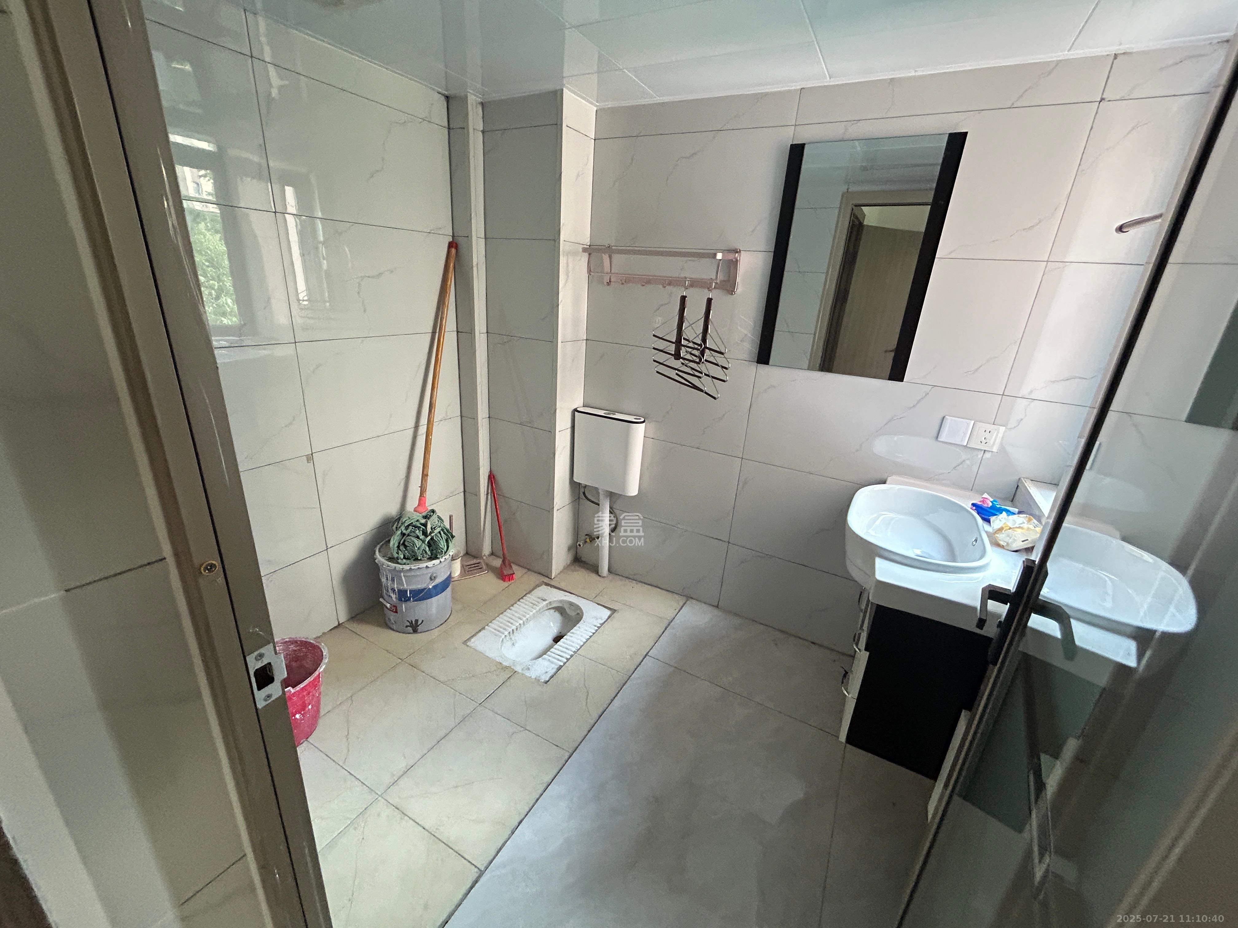 佛奥康桥水岸  3室2厅2卫    1800.0元/月室内图