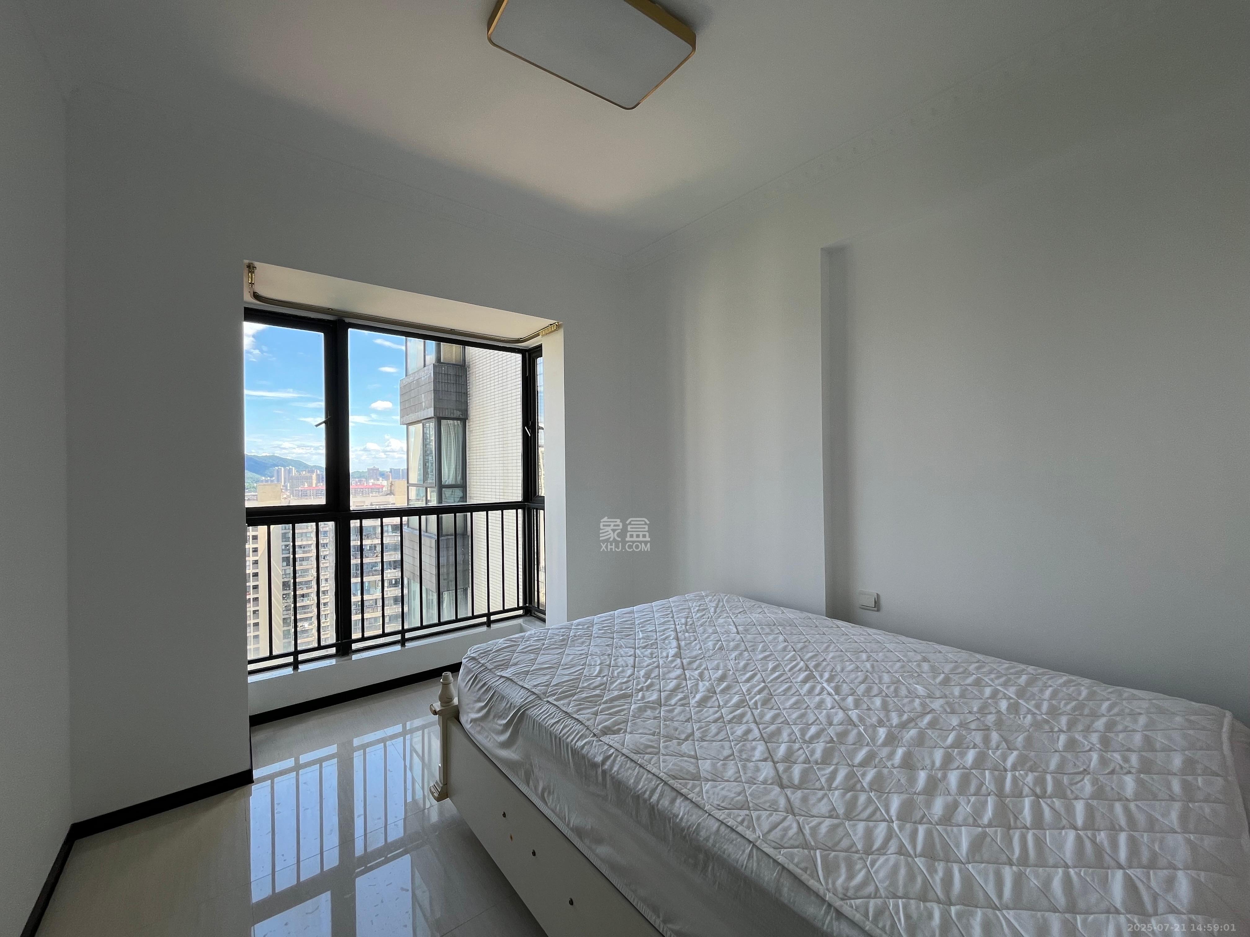 莱茵城 3室2厅1卫 2500.0元/月 莱茵城 3室2厅1卫 2500.0元/月室内图