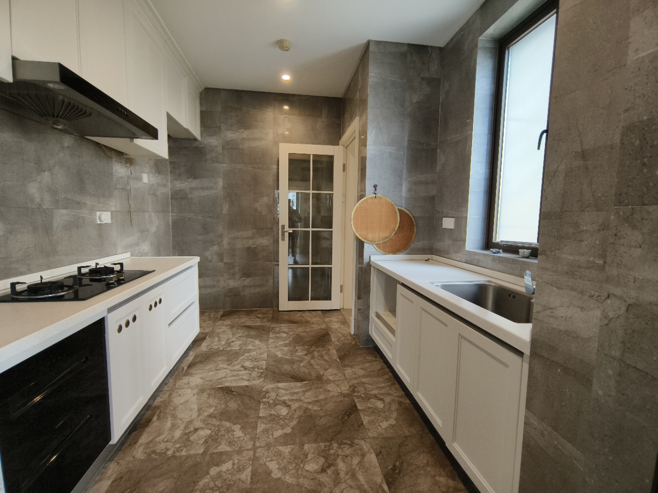 海航豪庭北苑 5室2厅3卫 5500.0元/月 海航豪庭北苑 5室2厅3卫 5500.0元/月室内图