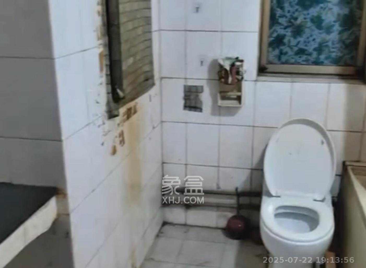 铁银大厦  2室1厅1卫    2100.0元/月室内图